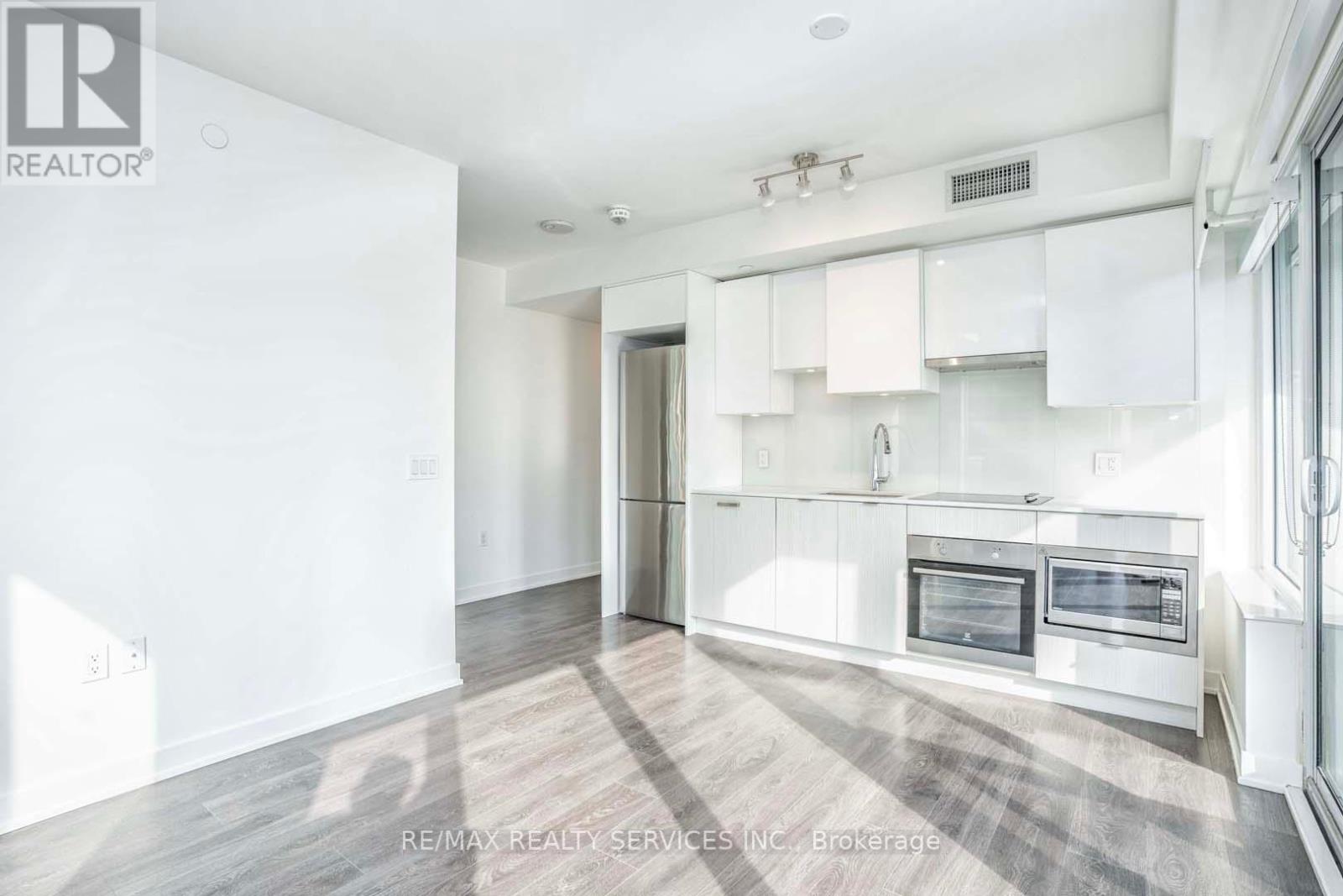#1210 -195 REDPATH AVE, #1210