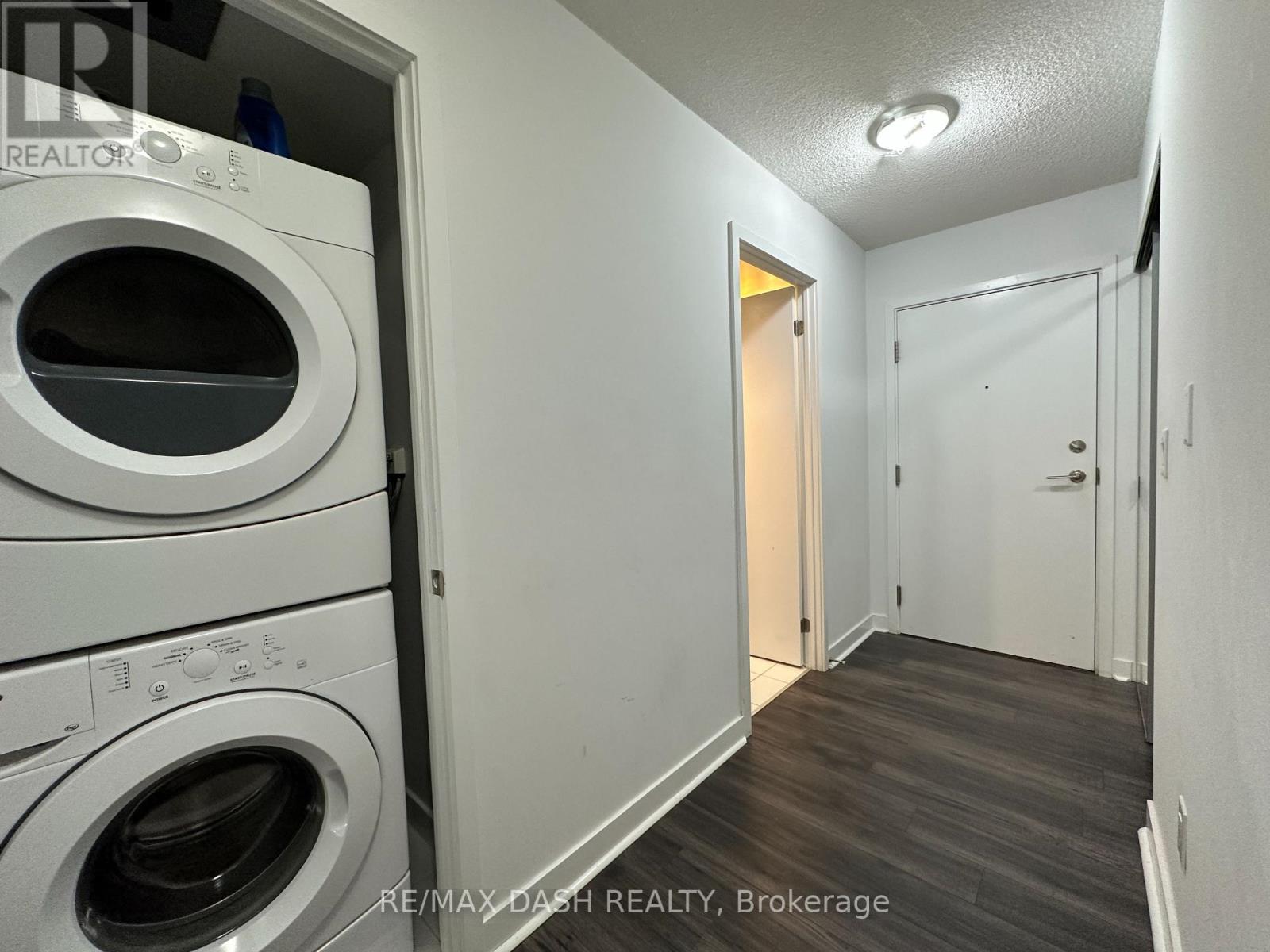 #512 -295 ADELAIDE ST W, #512