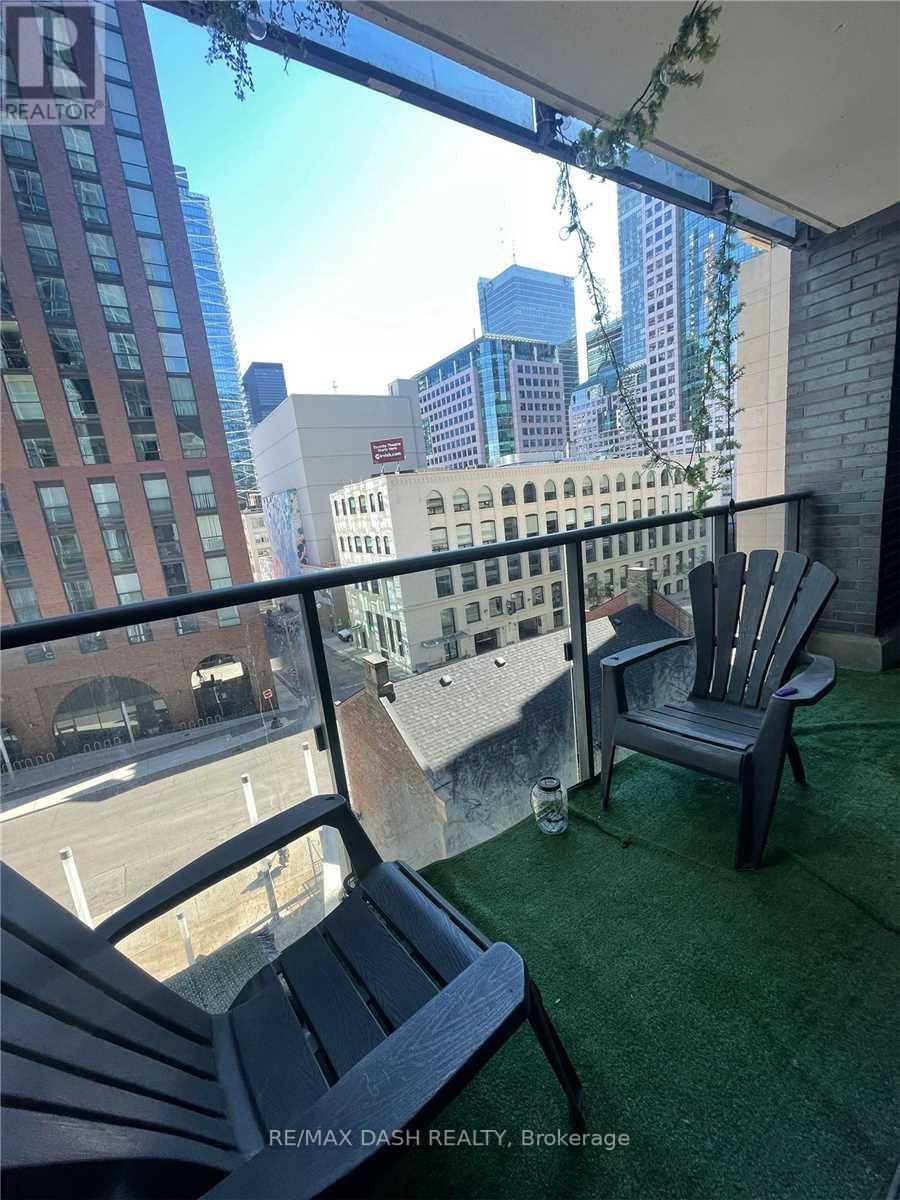 #512 -295 ADELAIDE ST W, #512