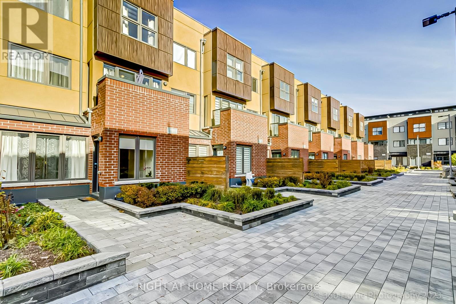 14- 9R CLINTWOOD GATE