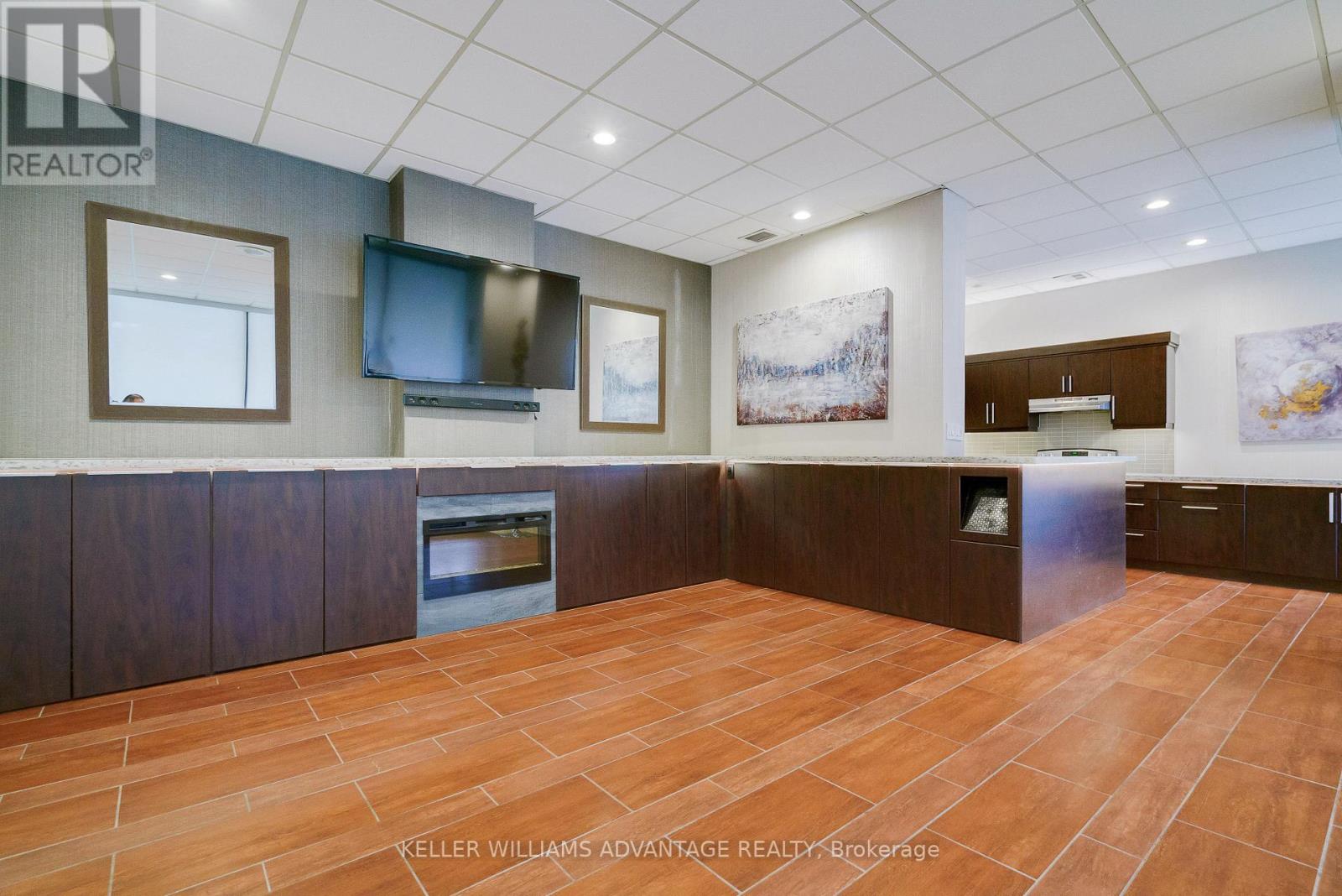 #1001 -75 WYNFORD HEIGHTS CRES, #1001