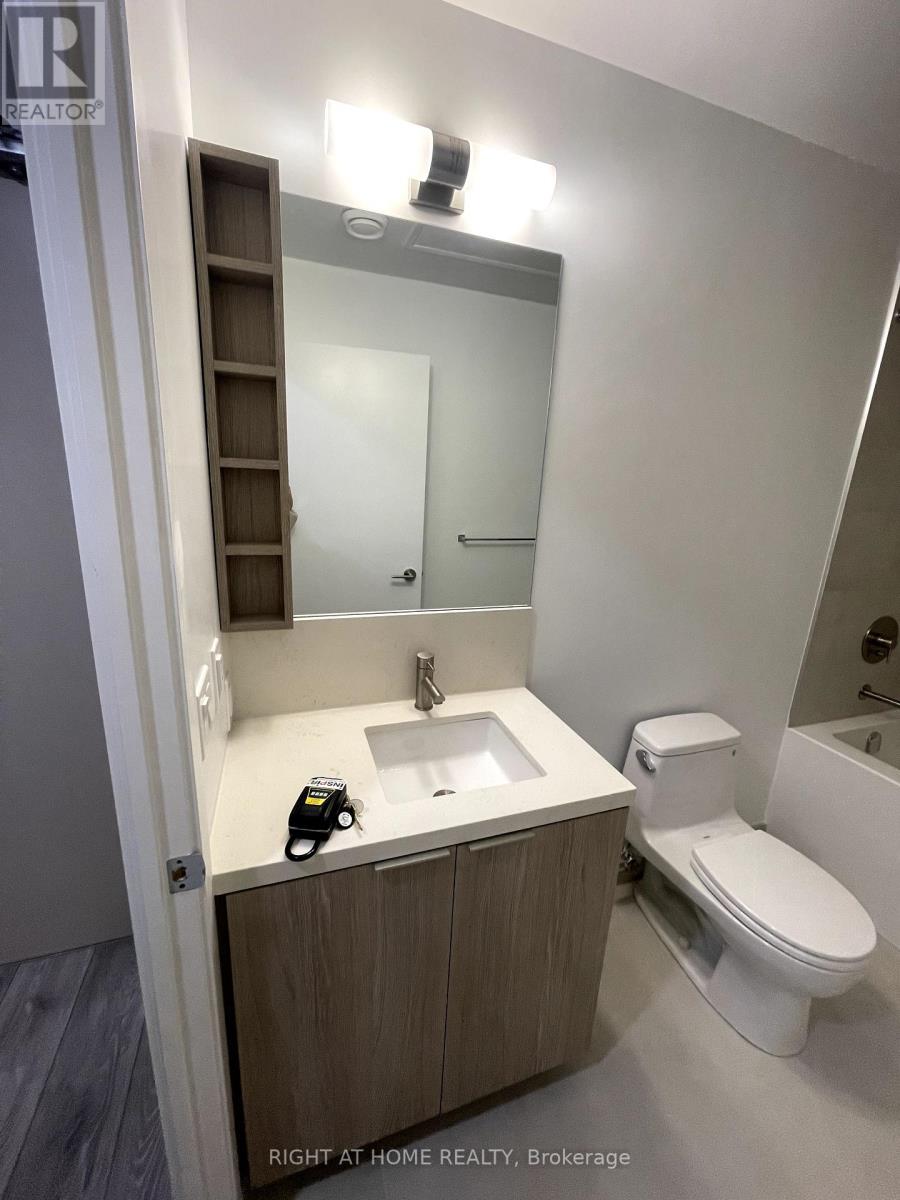 #316 -2020 BATHURST ST, #316