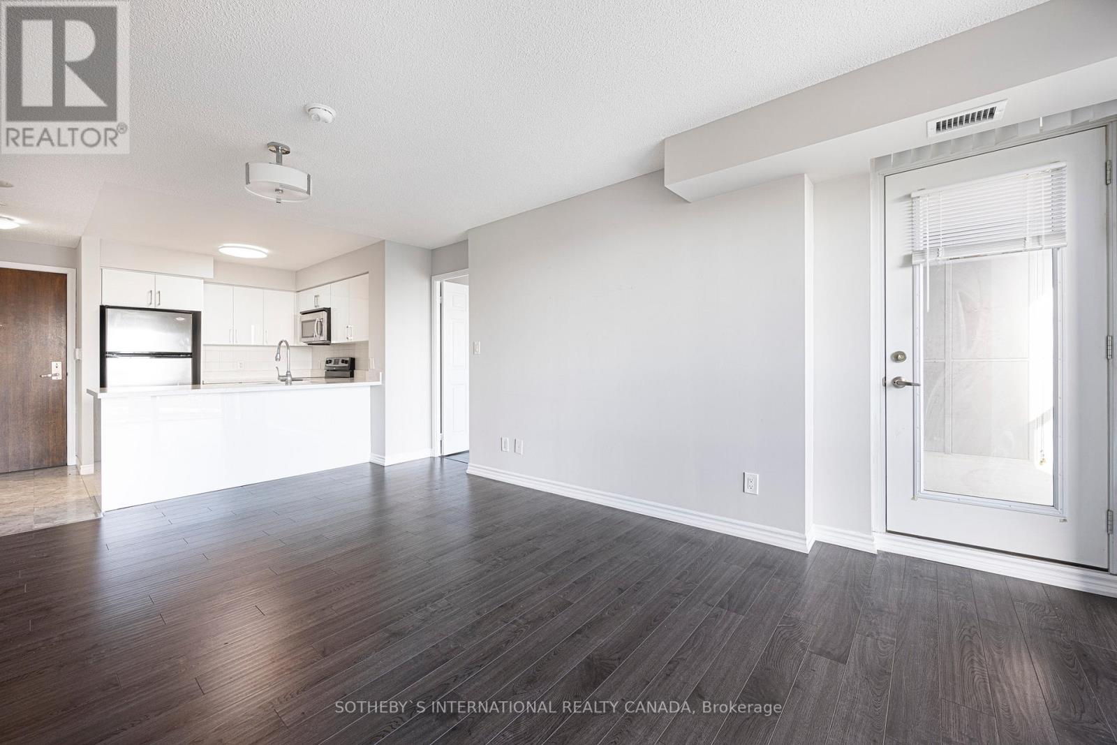 #822 -35 HOLLYWOOD AVE, #822