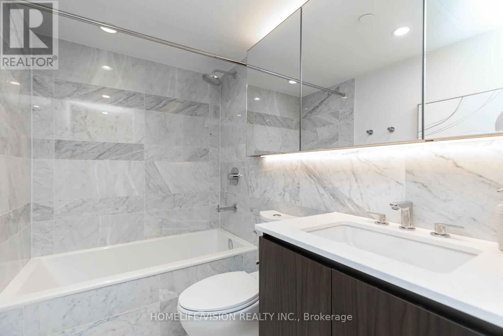 #603 -17 BATHURST ST, #603