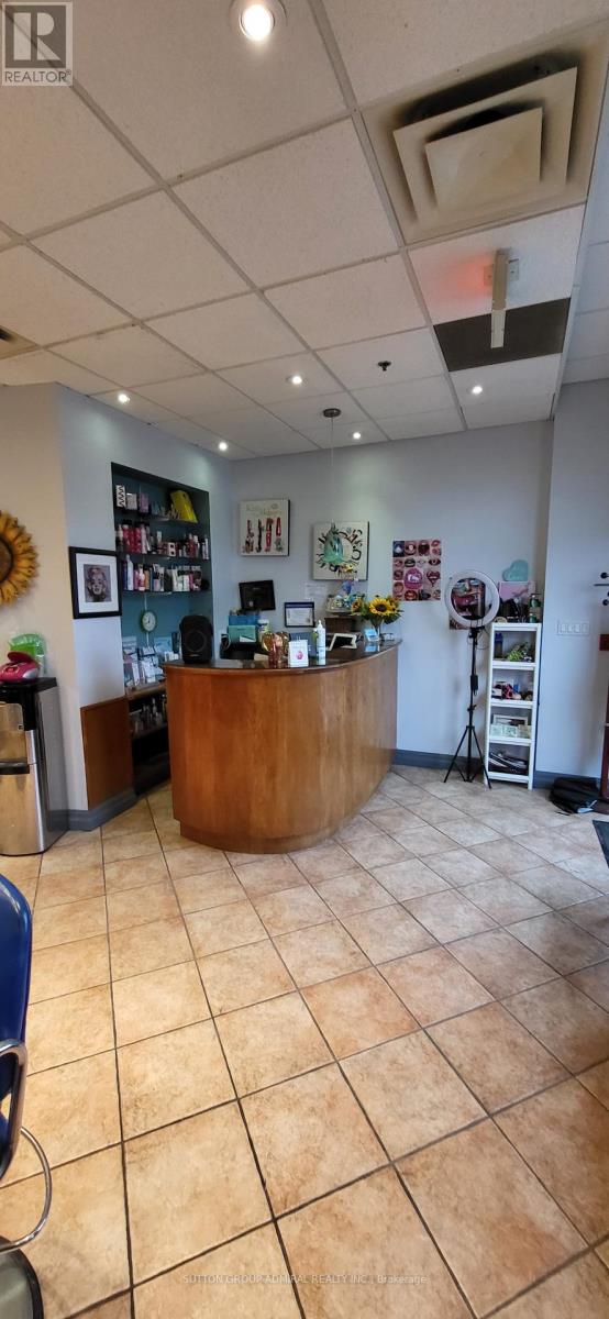#3 -906 SHEPPARD AVE W, #3