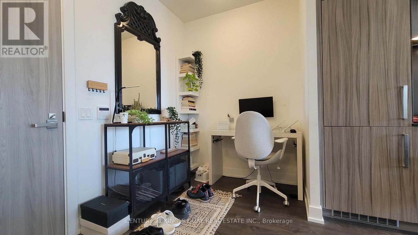 #1116 -80 VANAULEY ST, #1116