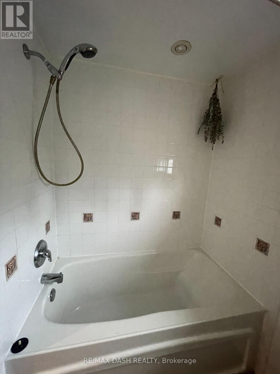 #2ND FL -120 SHERBOURNE ST, #2nd Fl