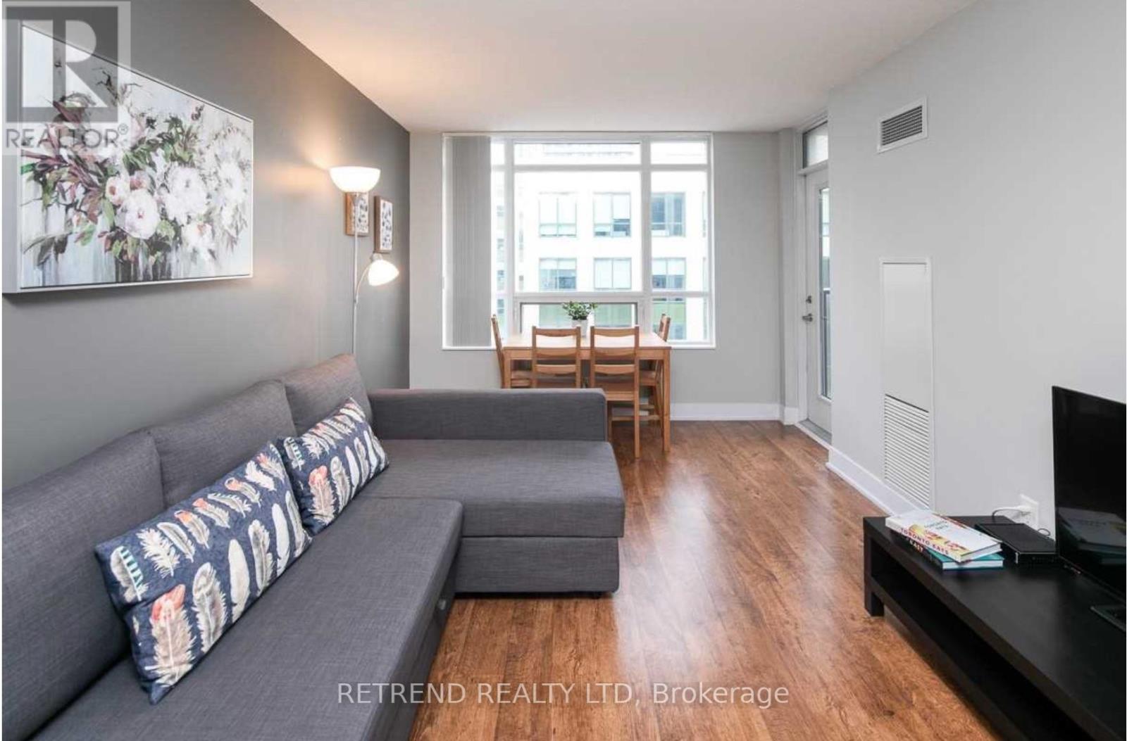 #1609 -20 BLUE JAYS WAY, #1609