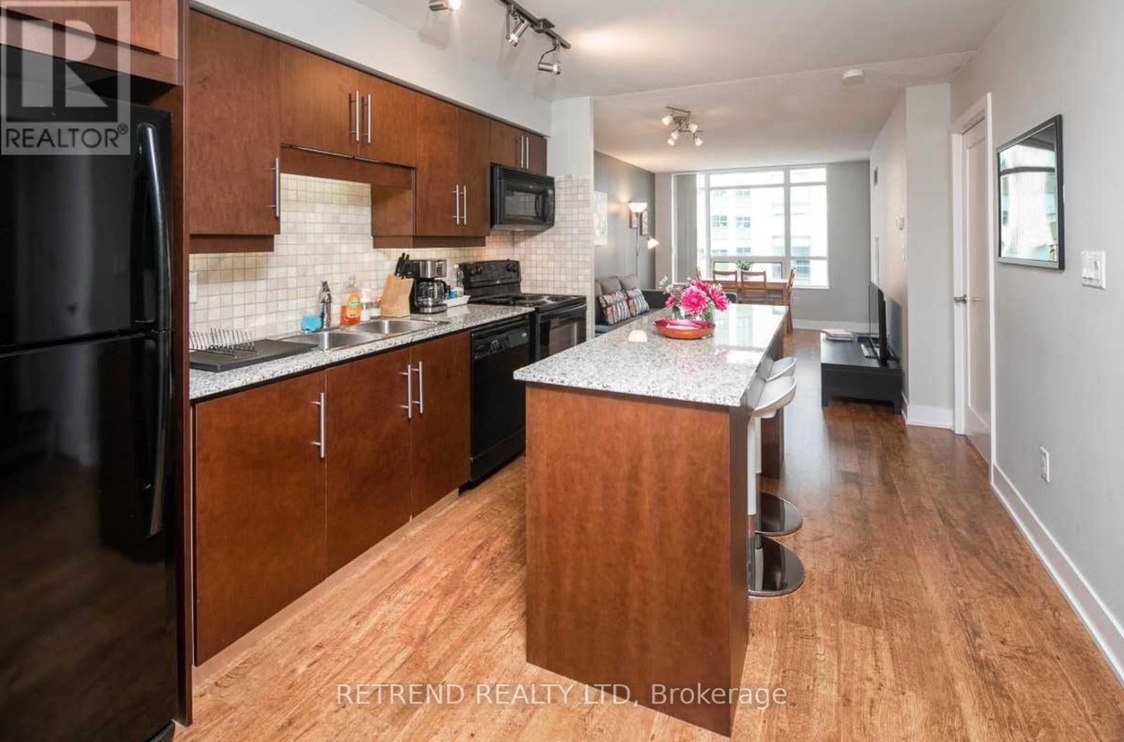 #1609 -20 BLUE JAYS WAY, #1609