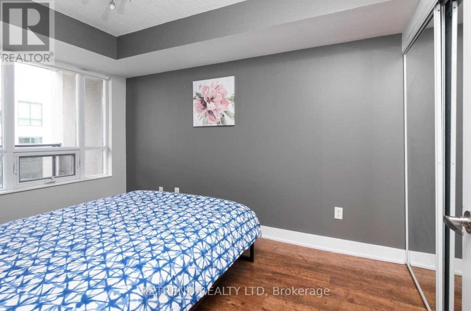 #1609 -20 BLUE JAYS WAY, #1609