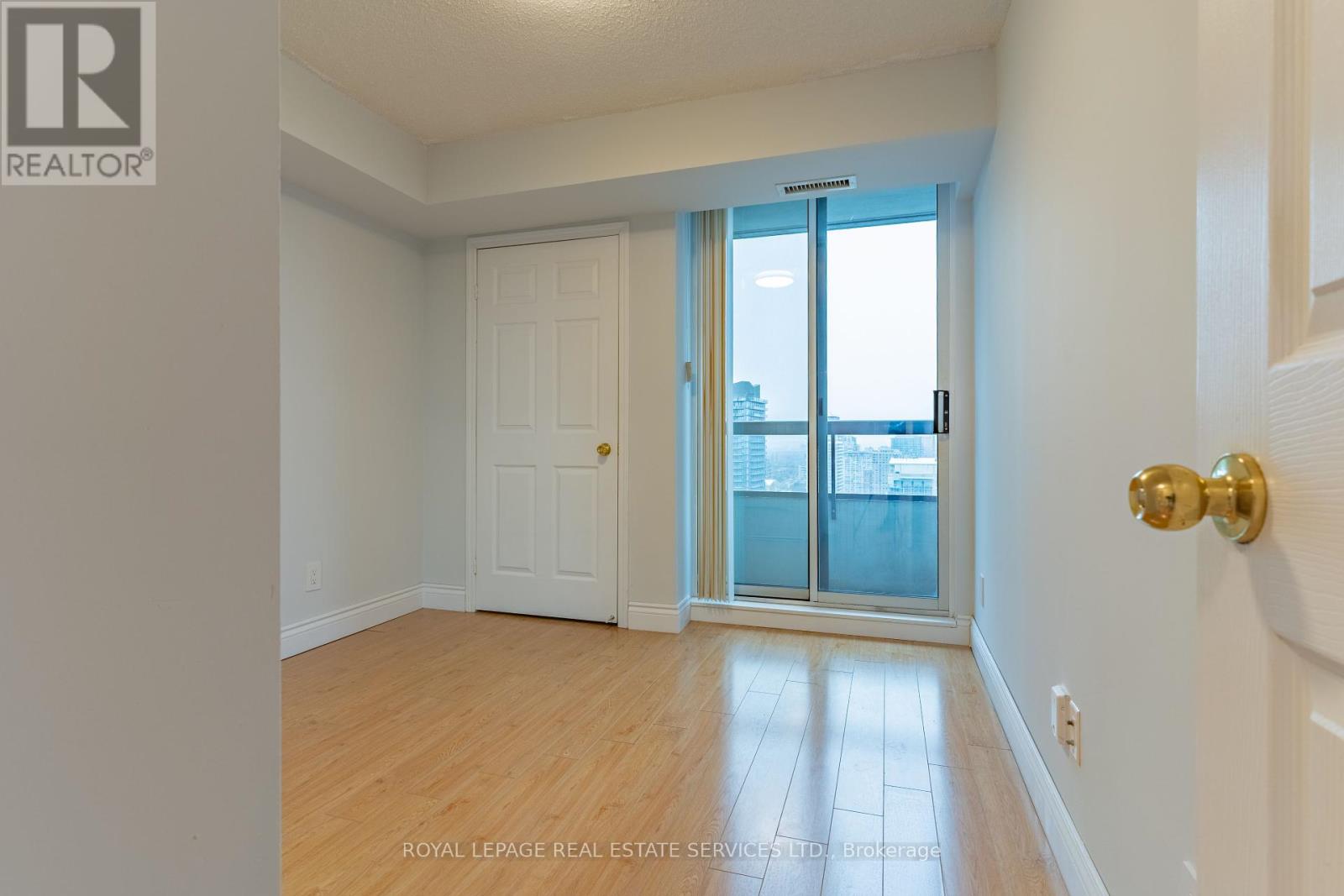 #2715 -33 EMPRESS AVE, #2715