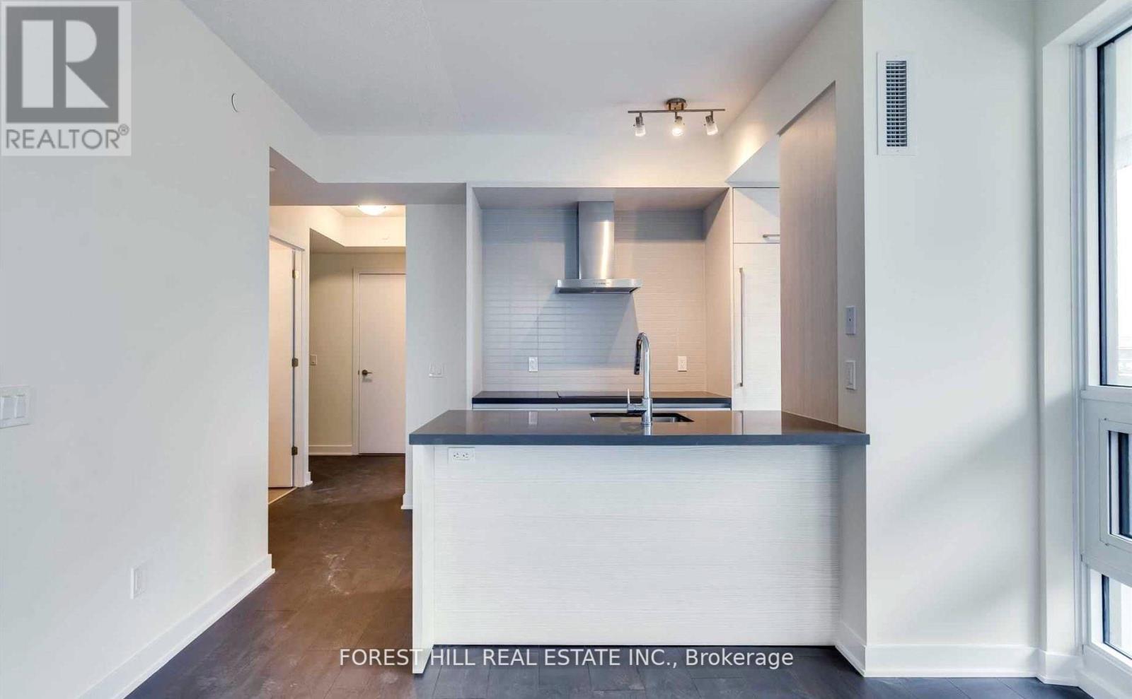 #2409 -2221 YONGE ST, #2409