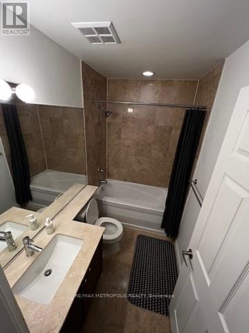 #202 -761 BAY ST, #202