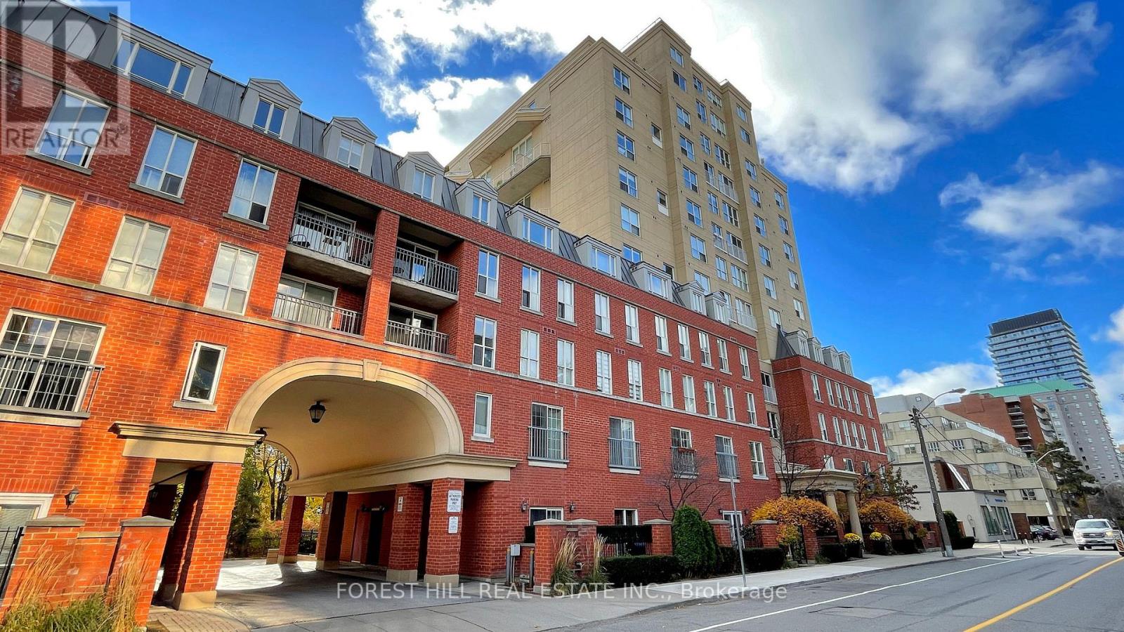 #806 -119 MERTON ST, #806