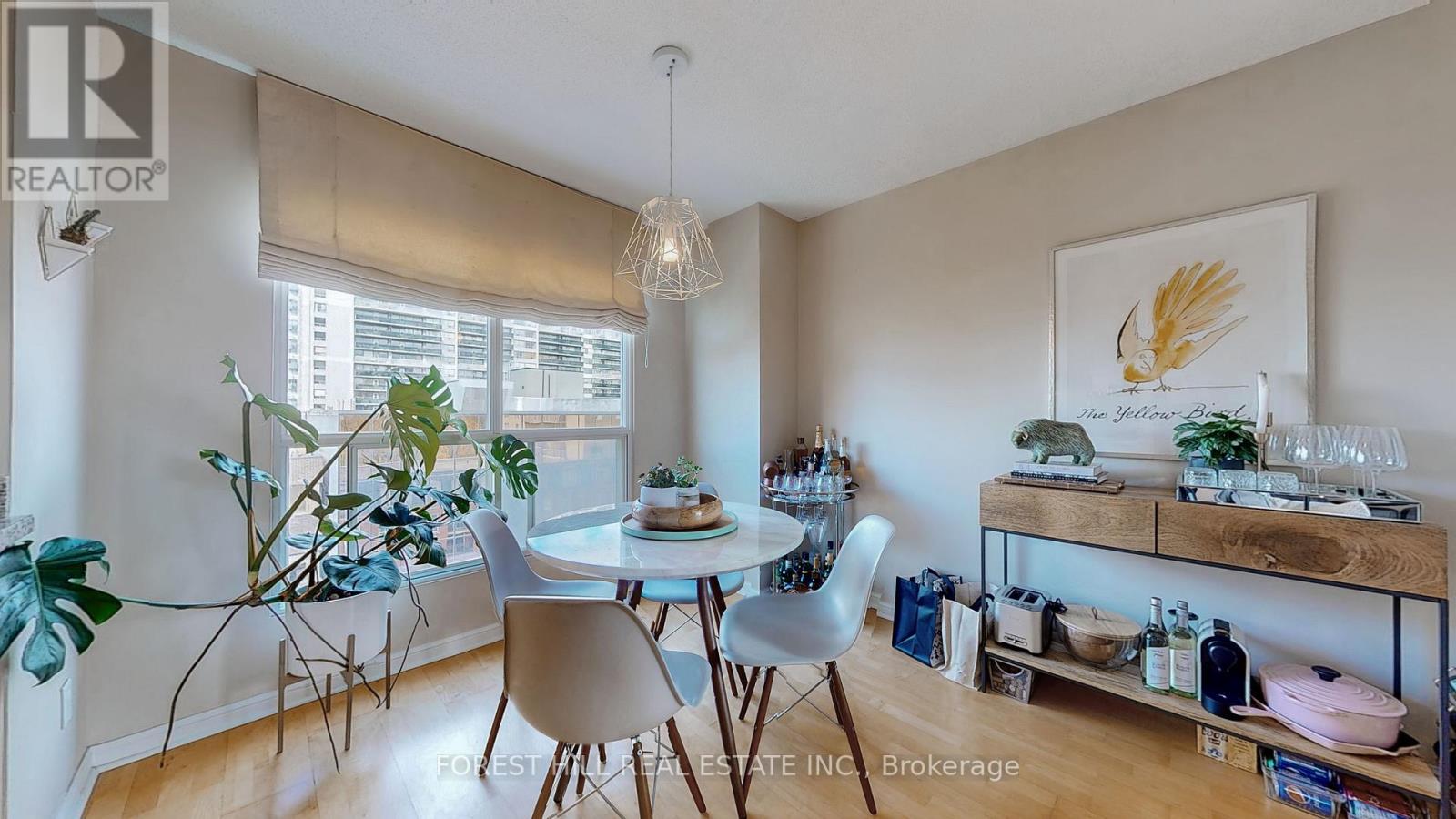#806 -119 MERTON ST, #806