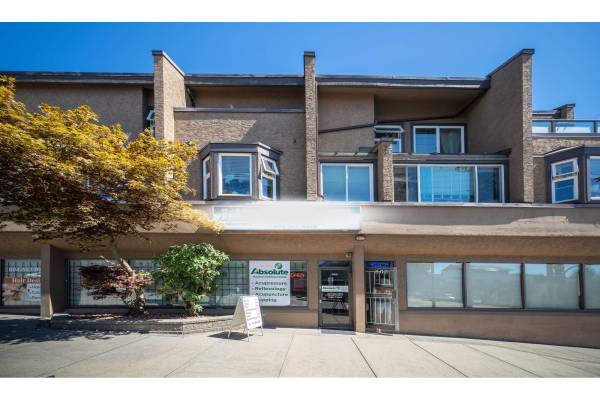 803-805 TWELFTH STREET, New Westminster