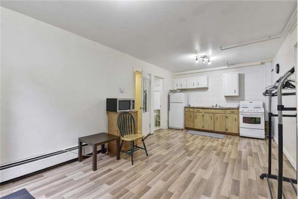 92-94 GLOVER AVENUE, New Westminster