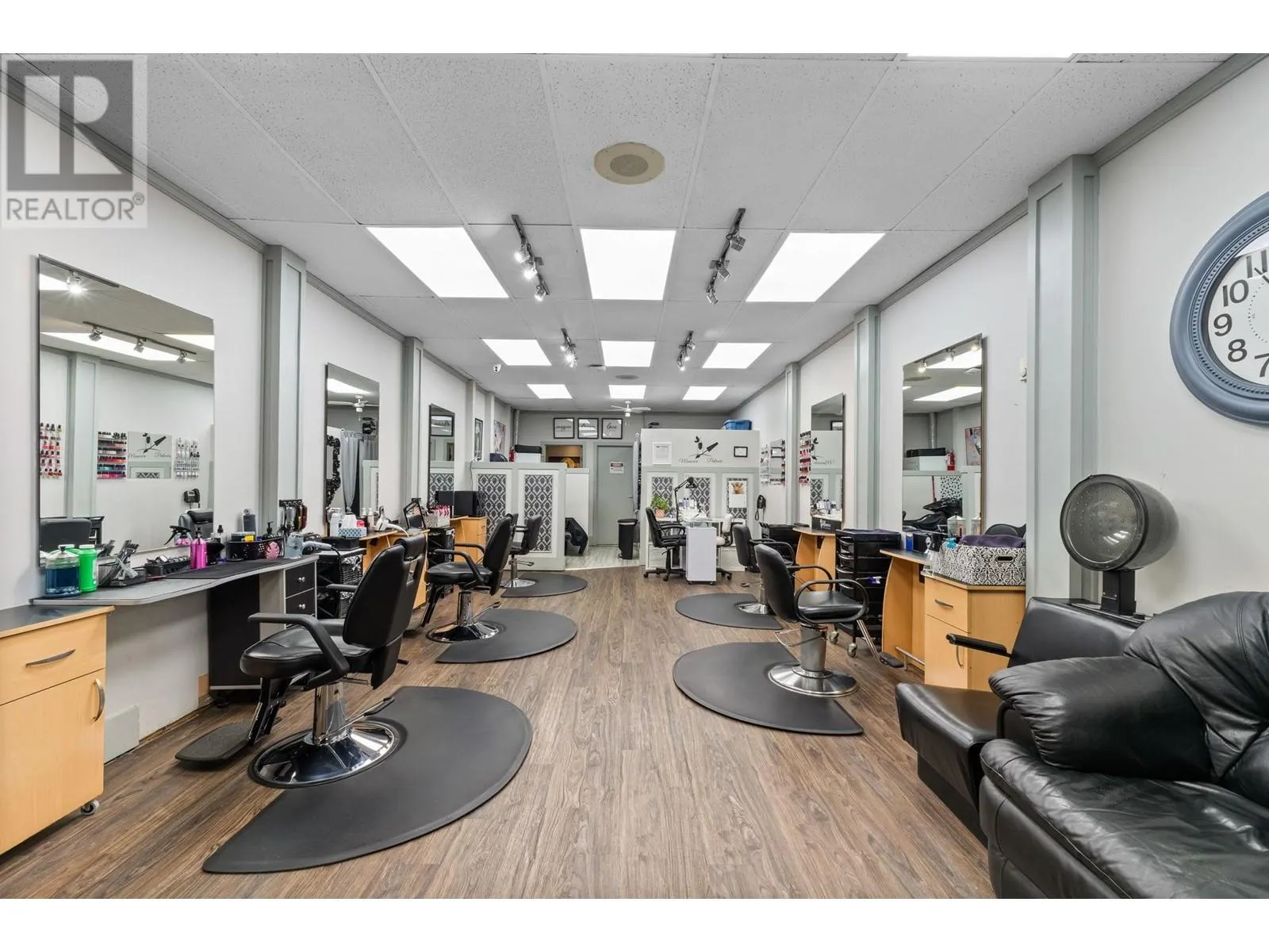 22752 LOUGHEED HIGHWAY