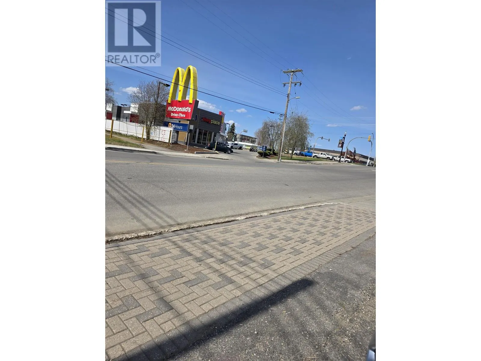2017 VICTORIA STREET