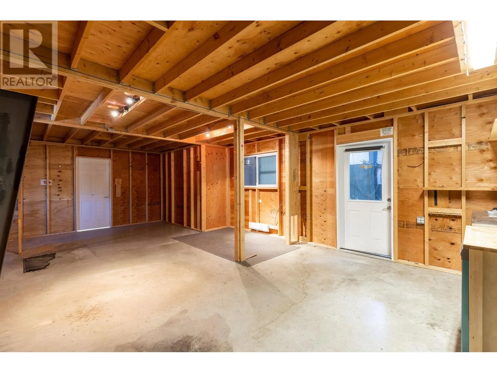 1954 VENTURE PLACE