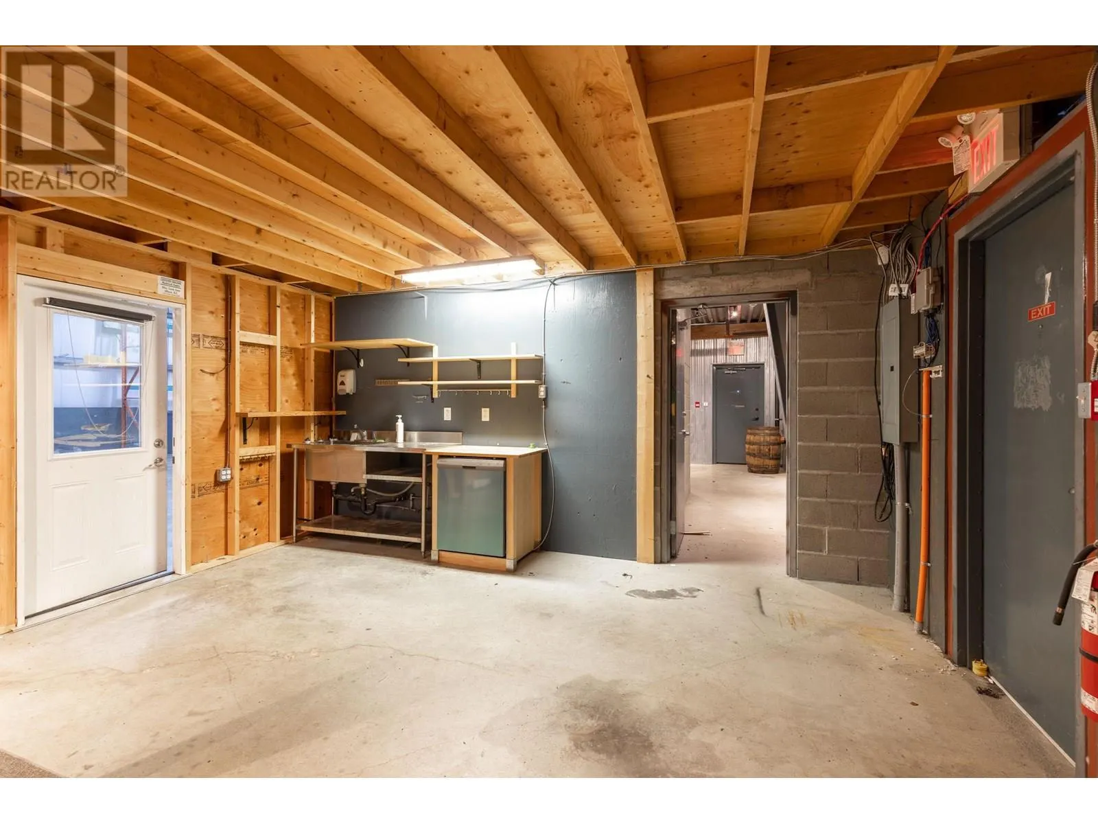 1954 VENTURE PLACE