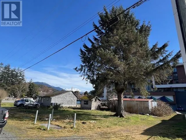 1358 1366 MAIN STREET