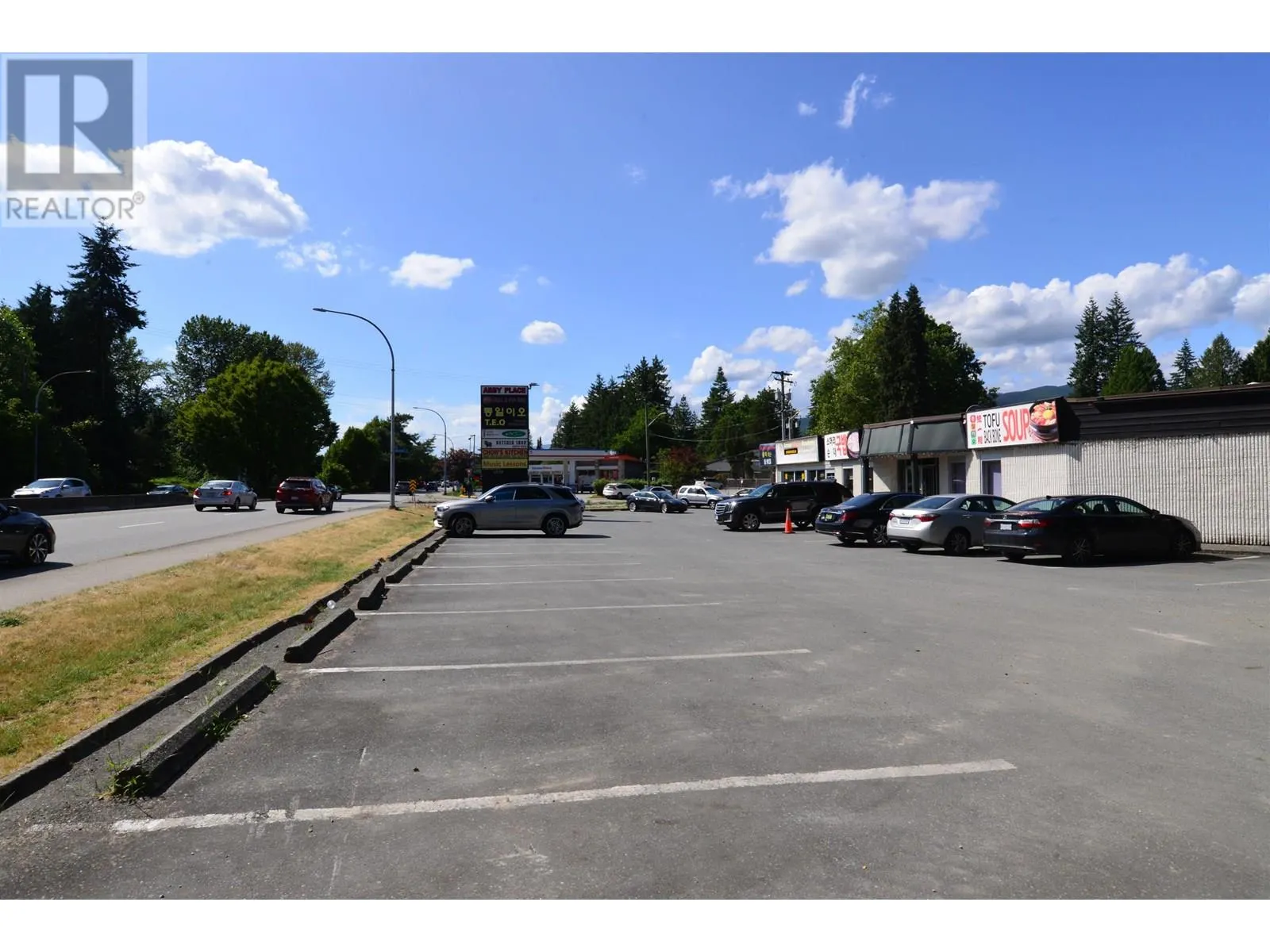 2579 LOUGHEED HIGHWAY