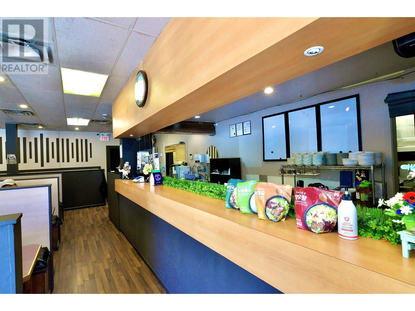 2579 LOUGHEED HIGHWAY