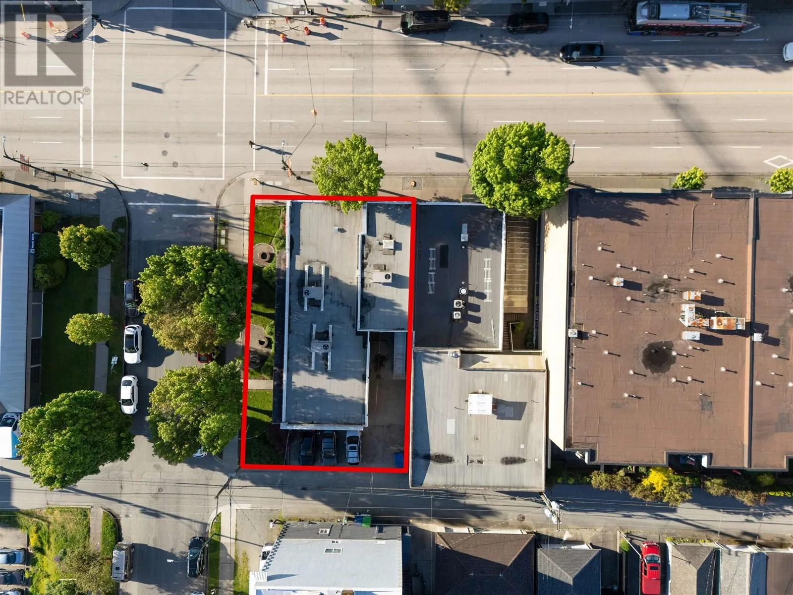 2602 E HASTINGS STREET