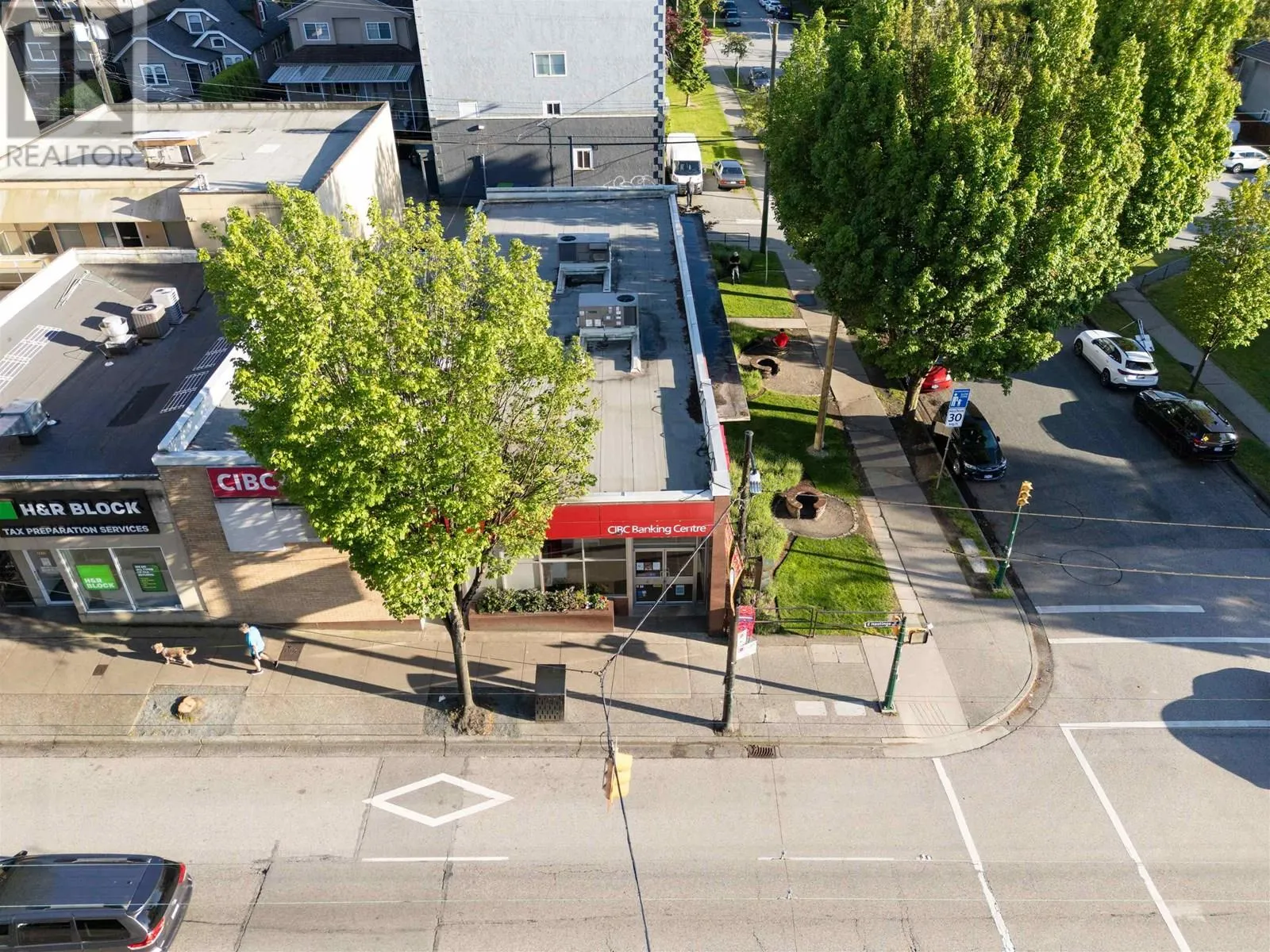 2602 E HASTINGS STREET