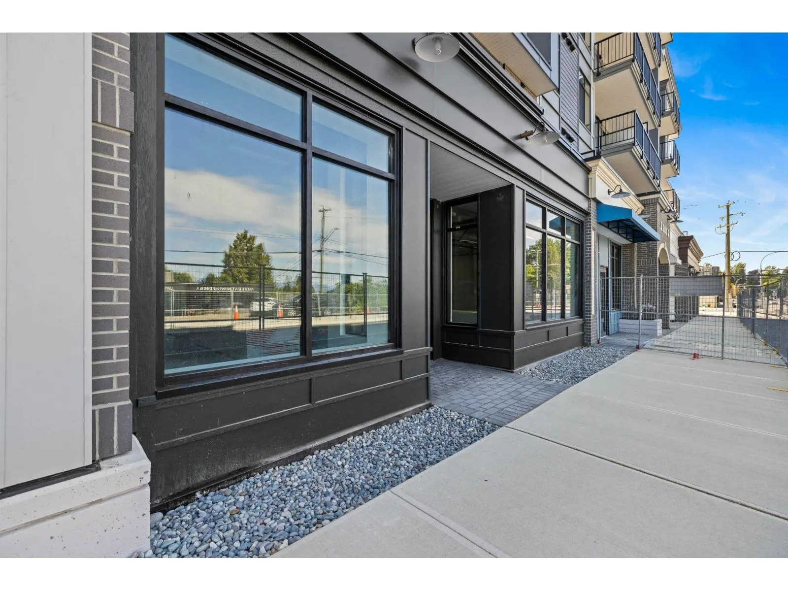 025 33816 SOUTH FRASER WAY