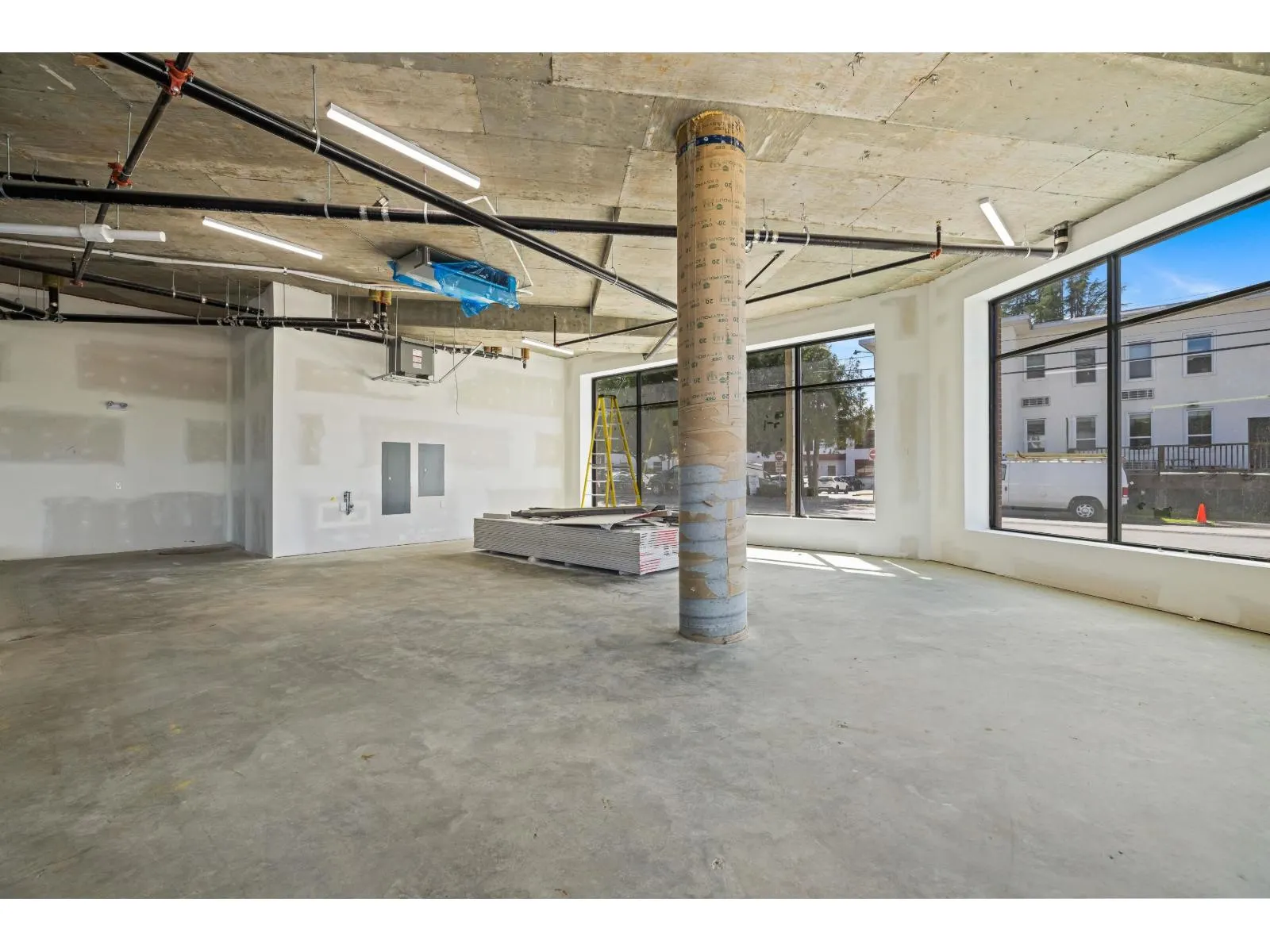 025 33816 SOUTH FRASER WAY
