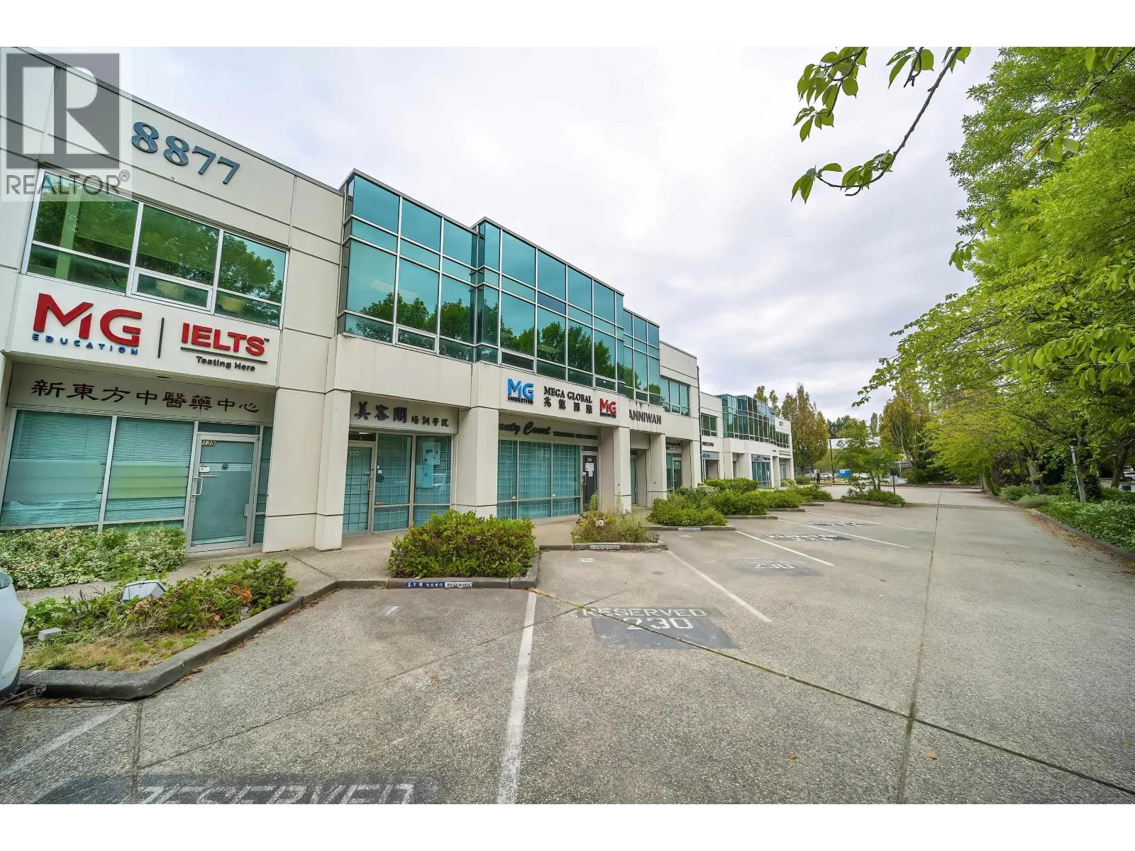230 8877 ODLIN CRESCENT