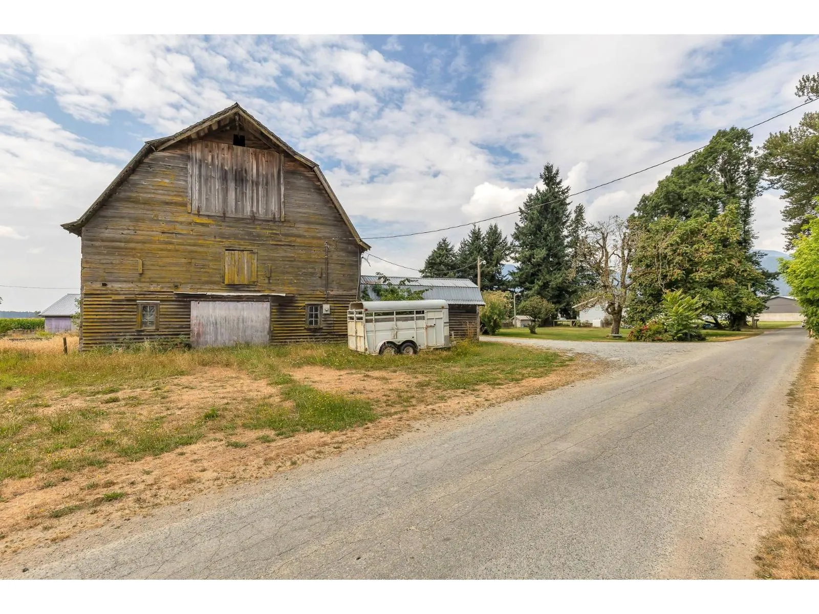 8591 HOWELL ROAD
