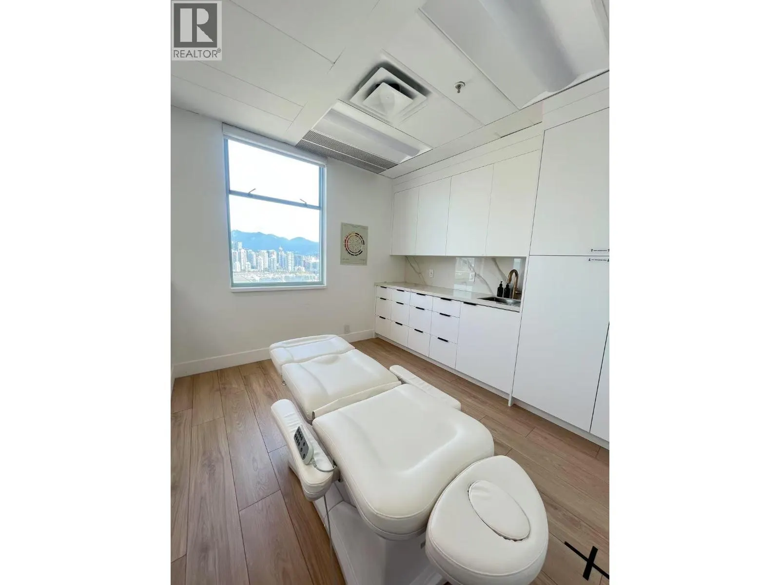 1407A 750 W BROADWAY