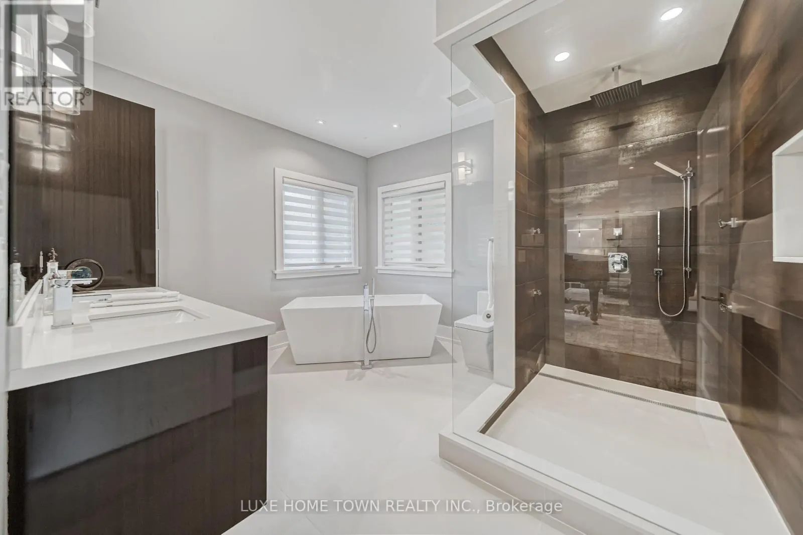 2 PRINCE RUPERT DRIVE
