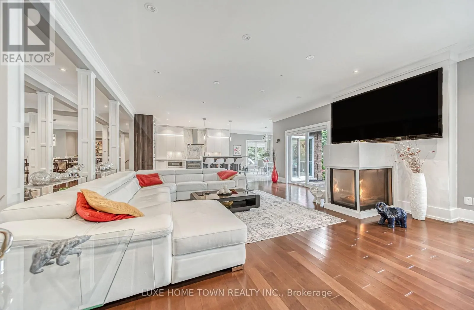 2 PRINCE RUPERT DRIVE