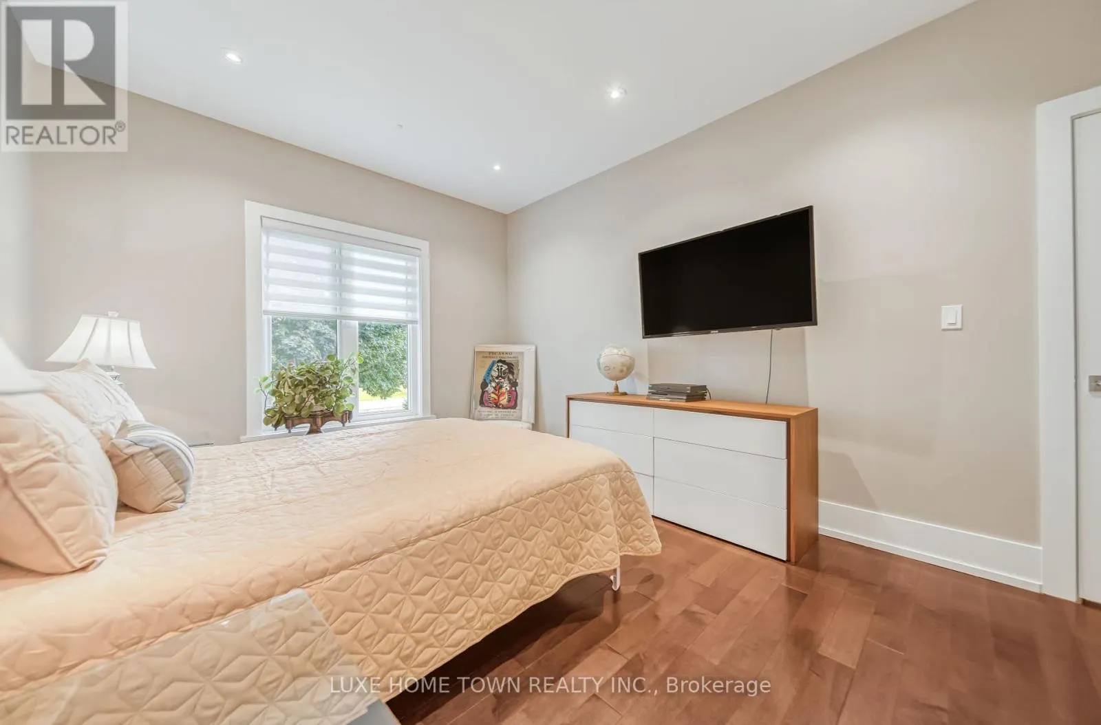 2 PRINCE RUPERT DRIVE
