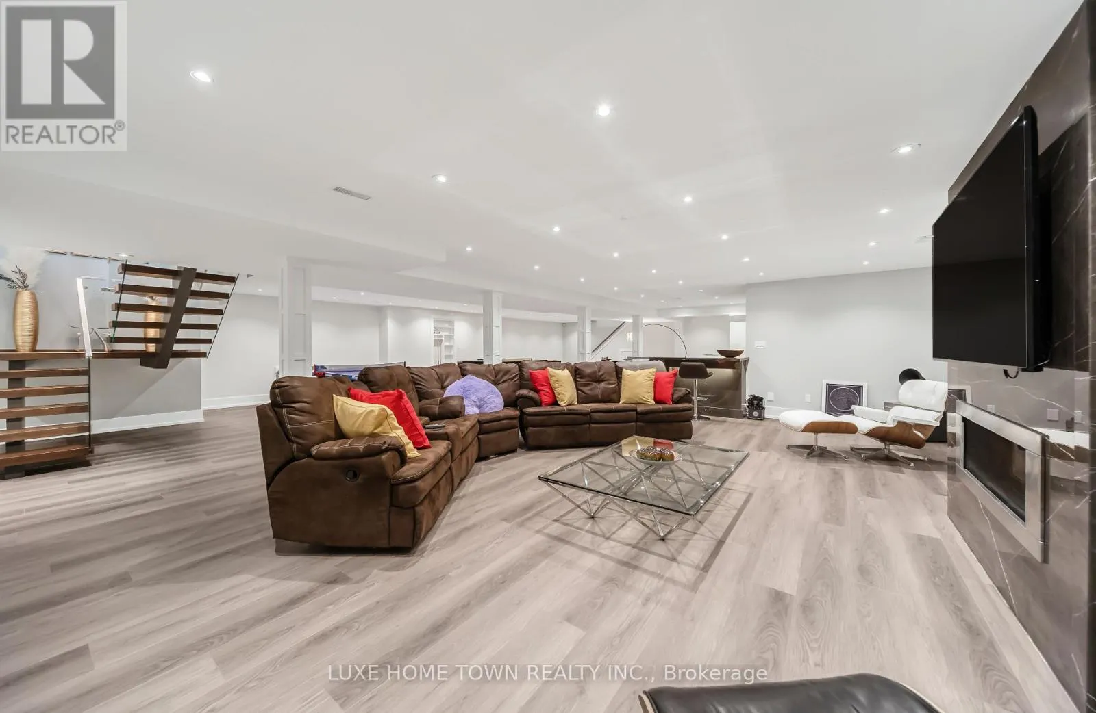 2 PRINCE RUPERT DRIVE