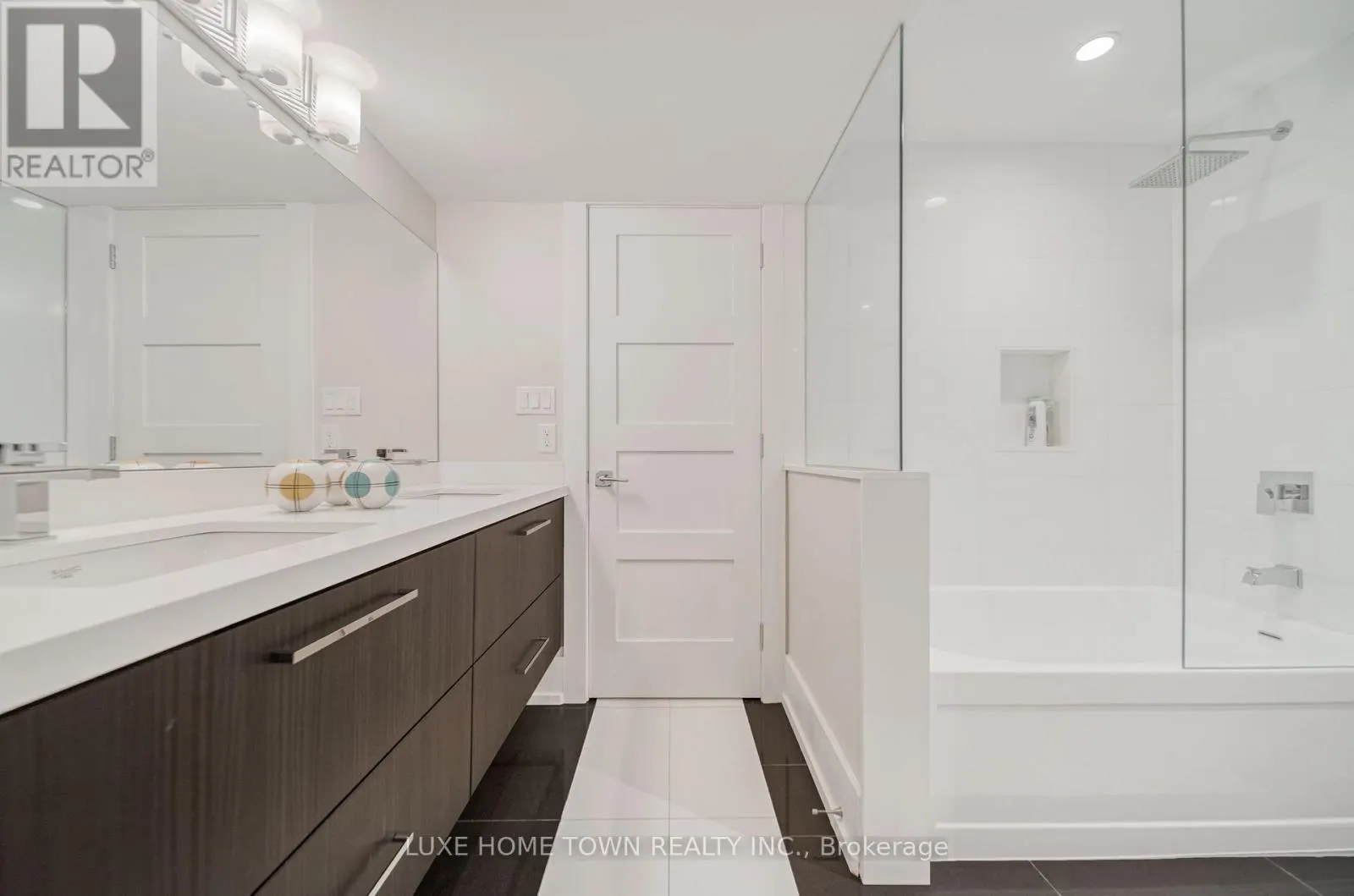 2 PRINCE RUPERT DRIVE