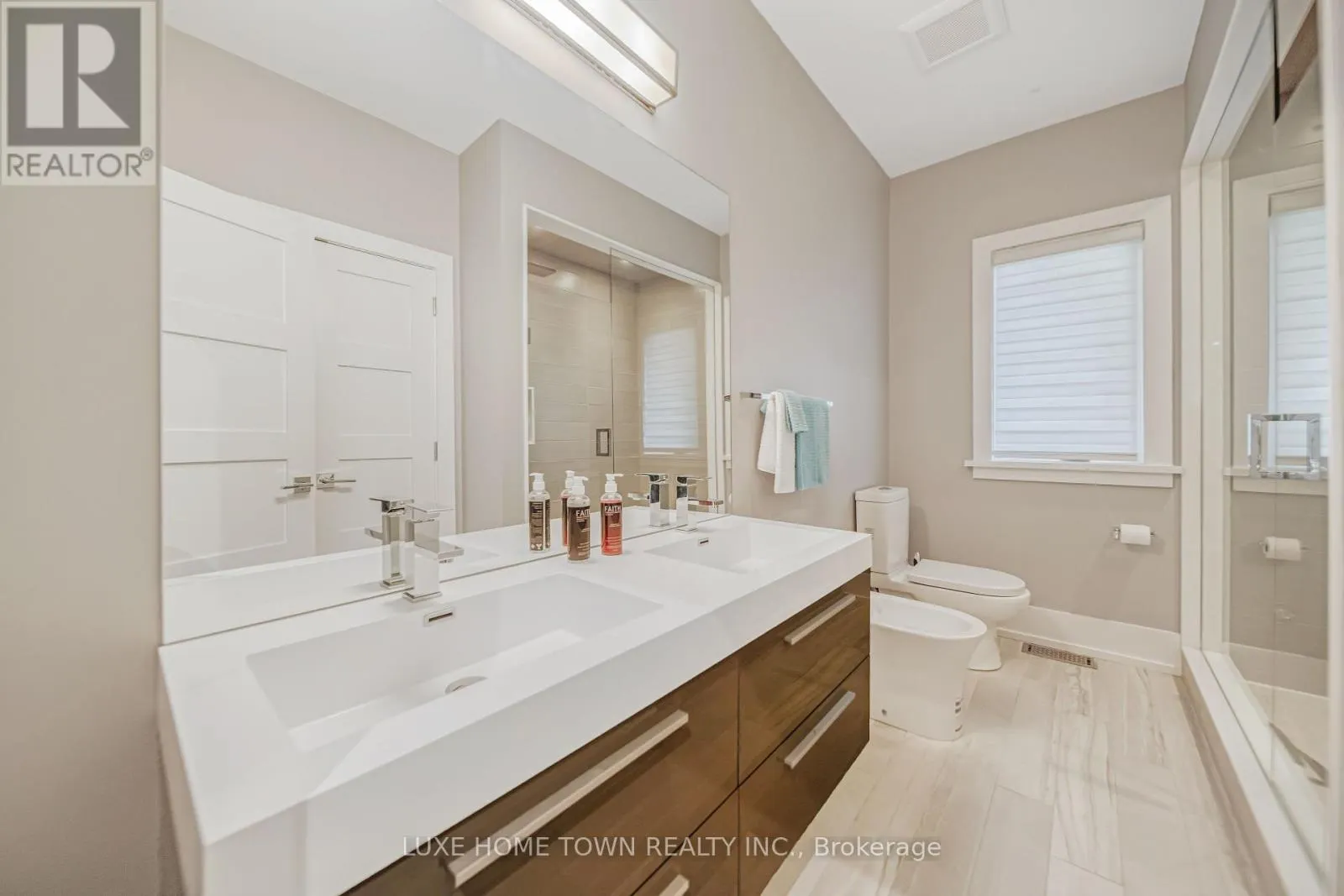 2 PRINCE RUPERT DRIVE