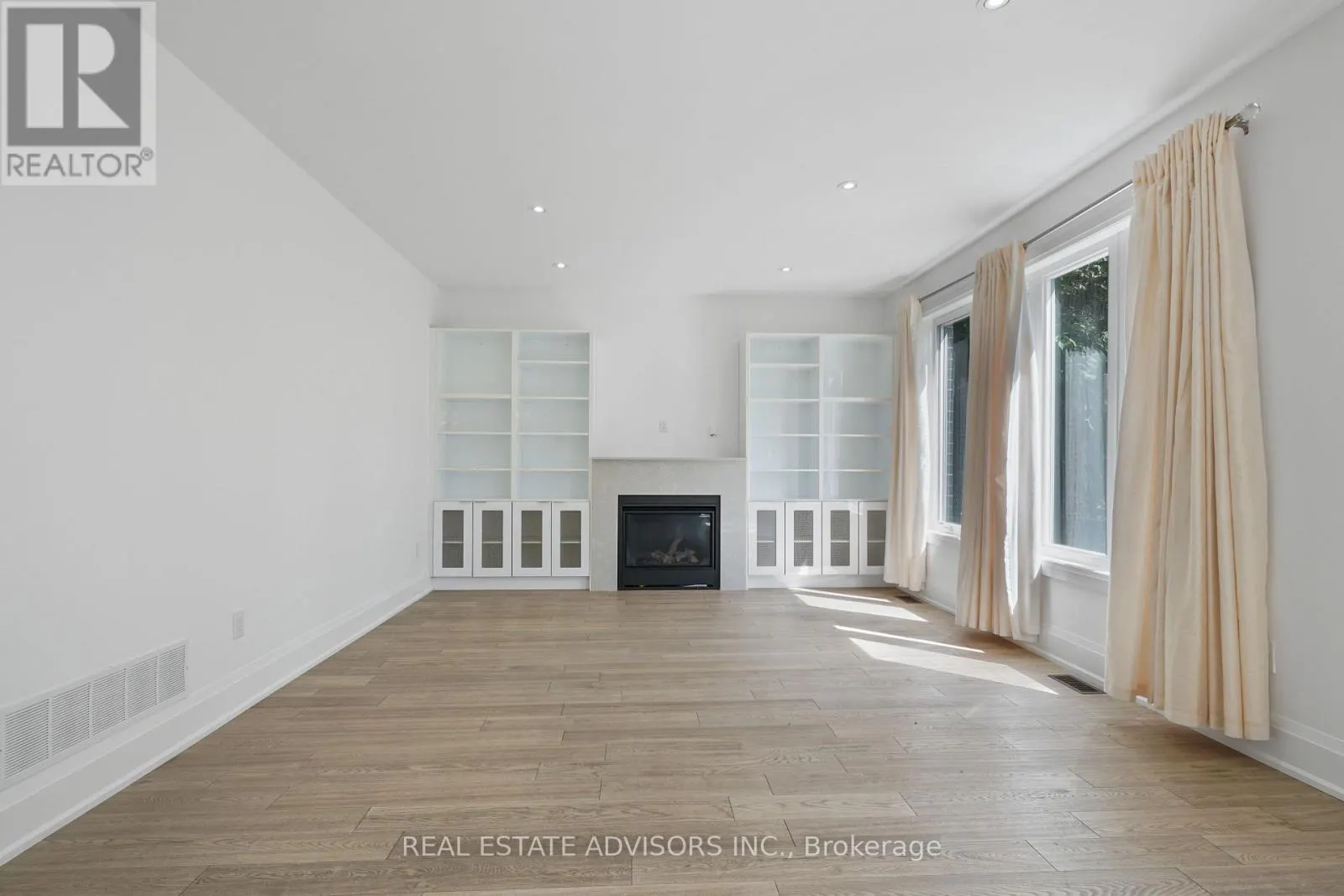 69 FENWOOD HEIGHTS