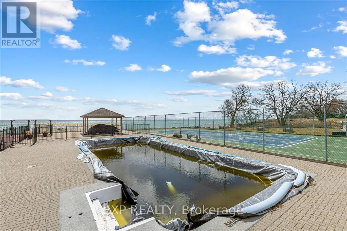 52 FAIRWAY DRIVE