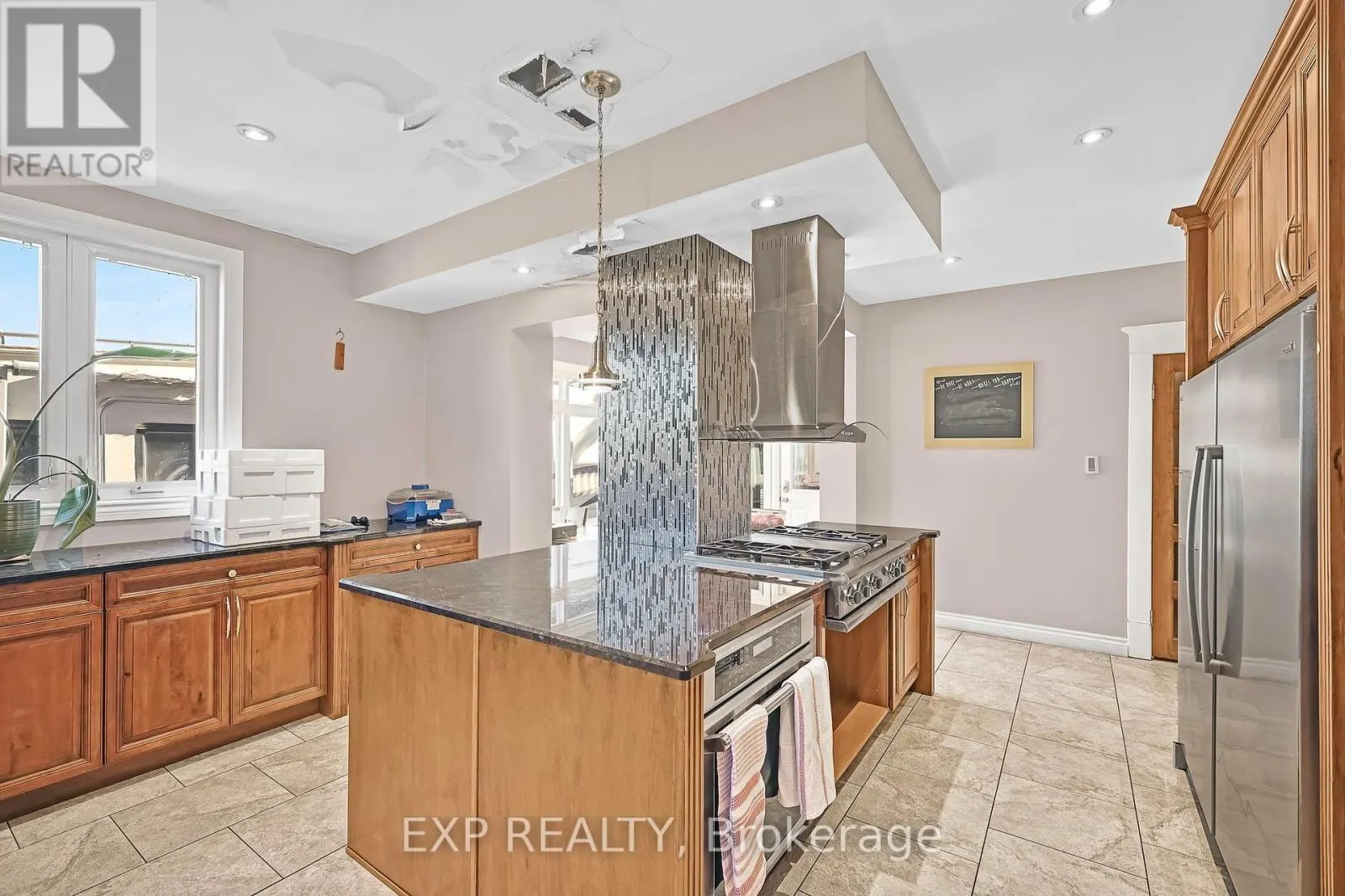 680 WINCHESTER ROAD W