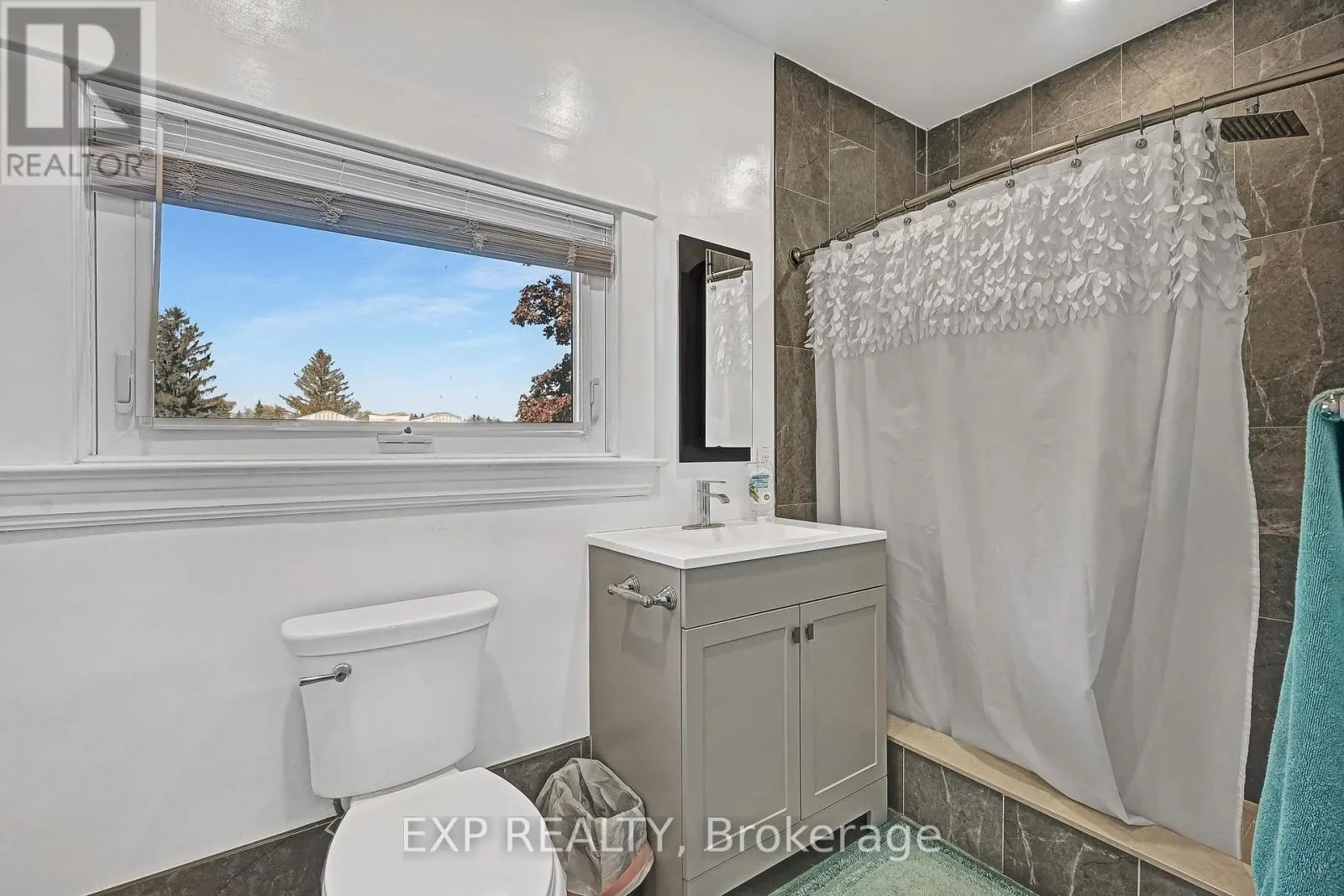 680 WINCHESTER ROAD W