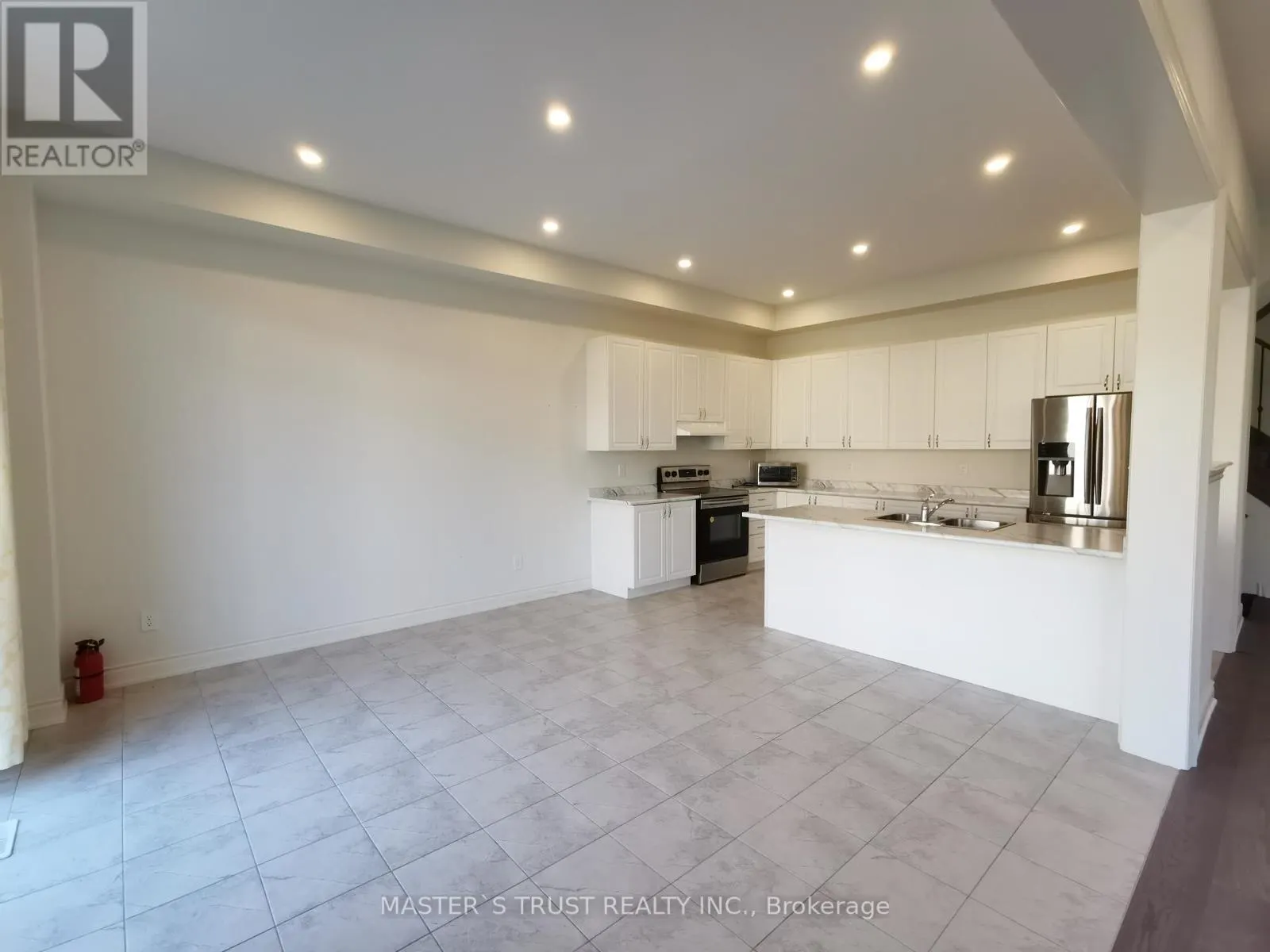 2529 STALLION DRIVE