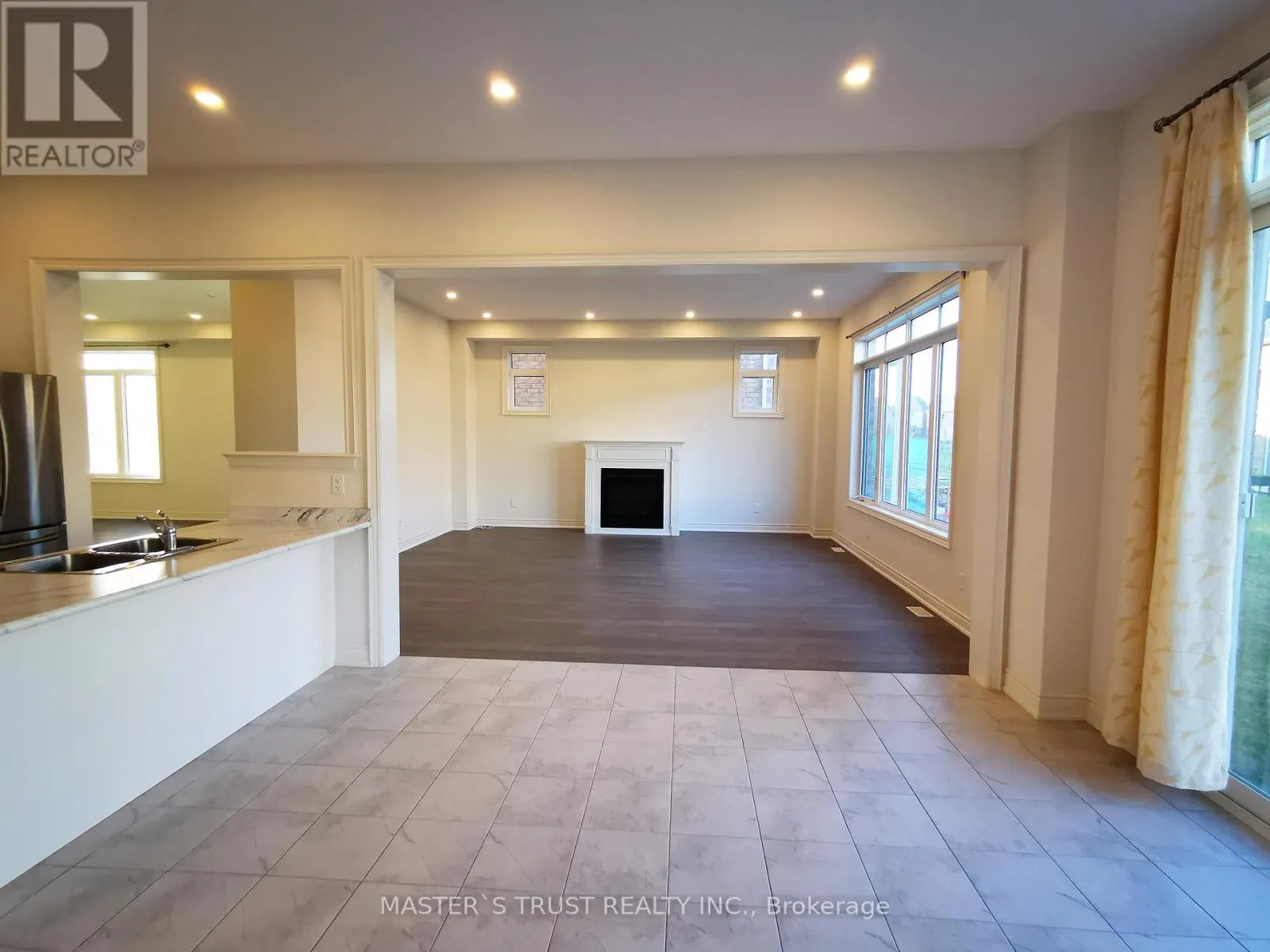 2529 STALLION DRIVE