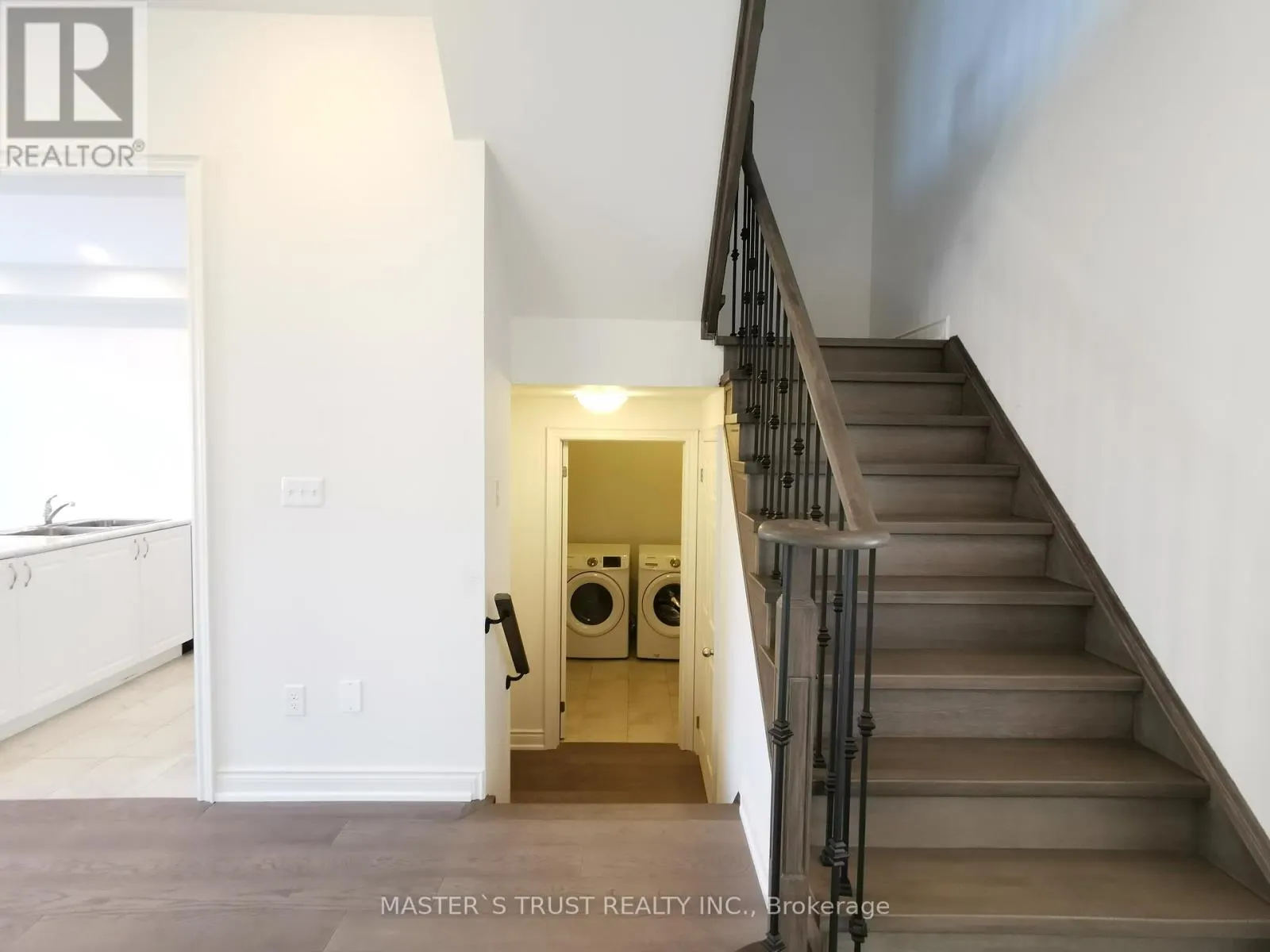 2529 STALLION DRIVE