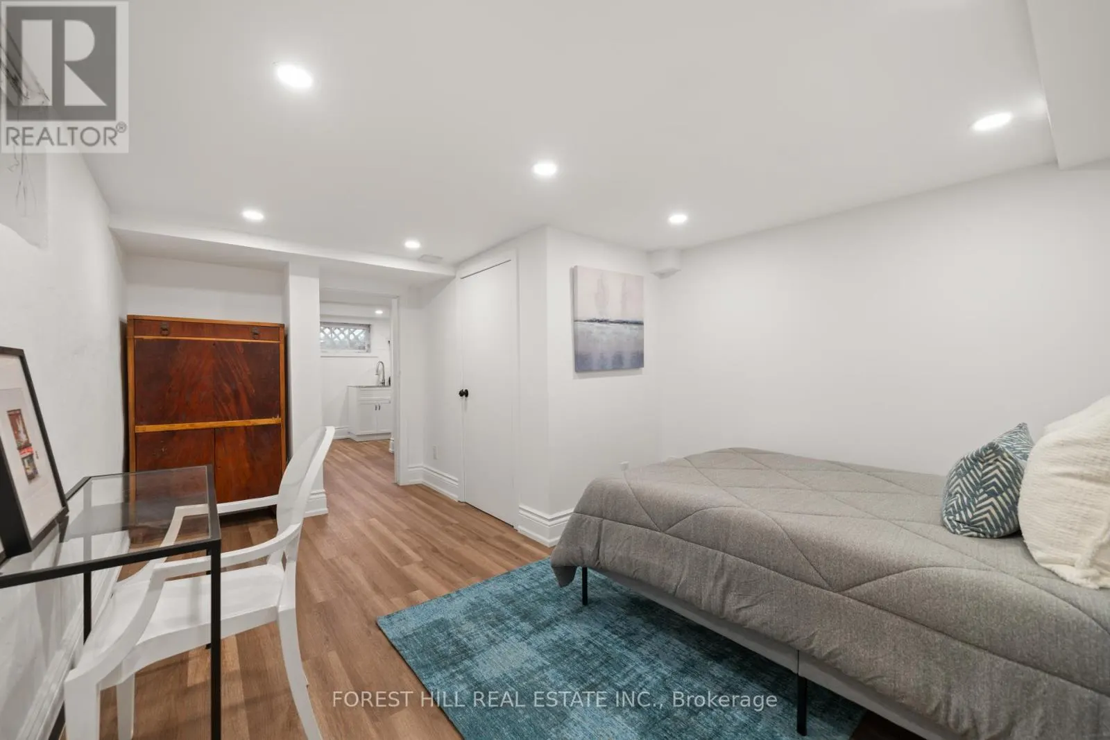 23 MIDBURN AVENUE