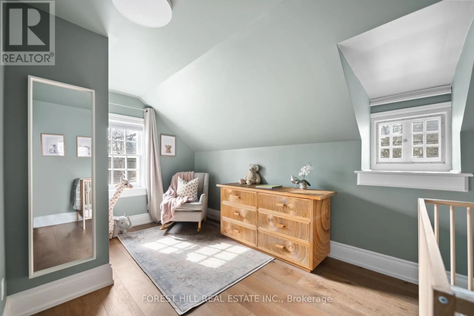 23 MIDBURN AVENUE